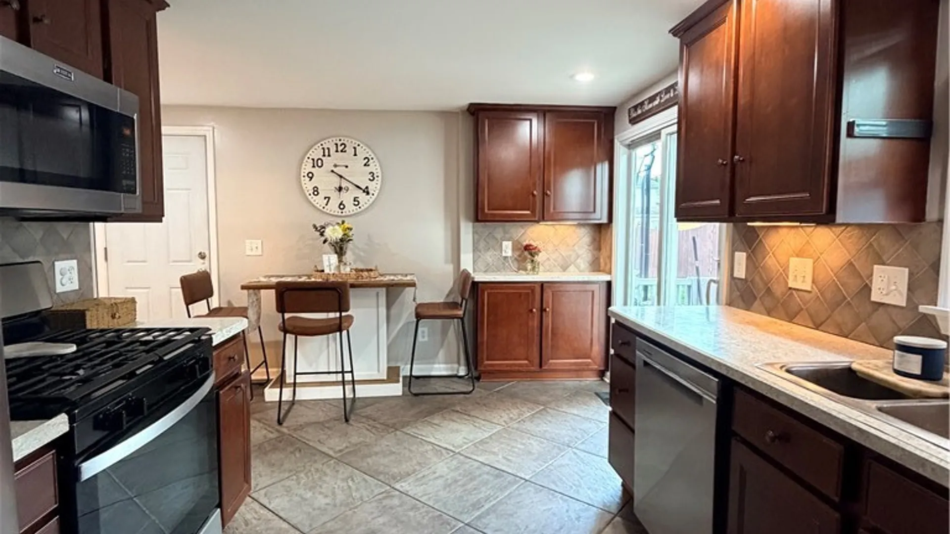 Property at 39 Fawn Trail, West Seneca, NY 14224 7