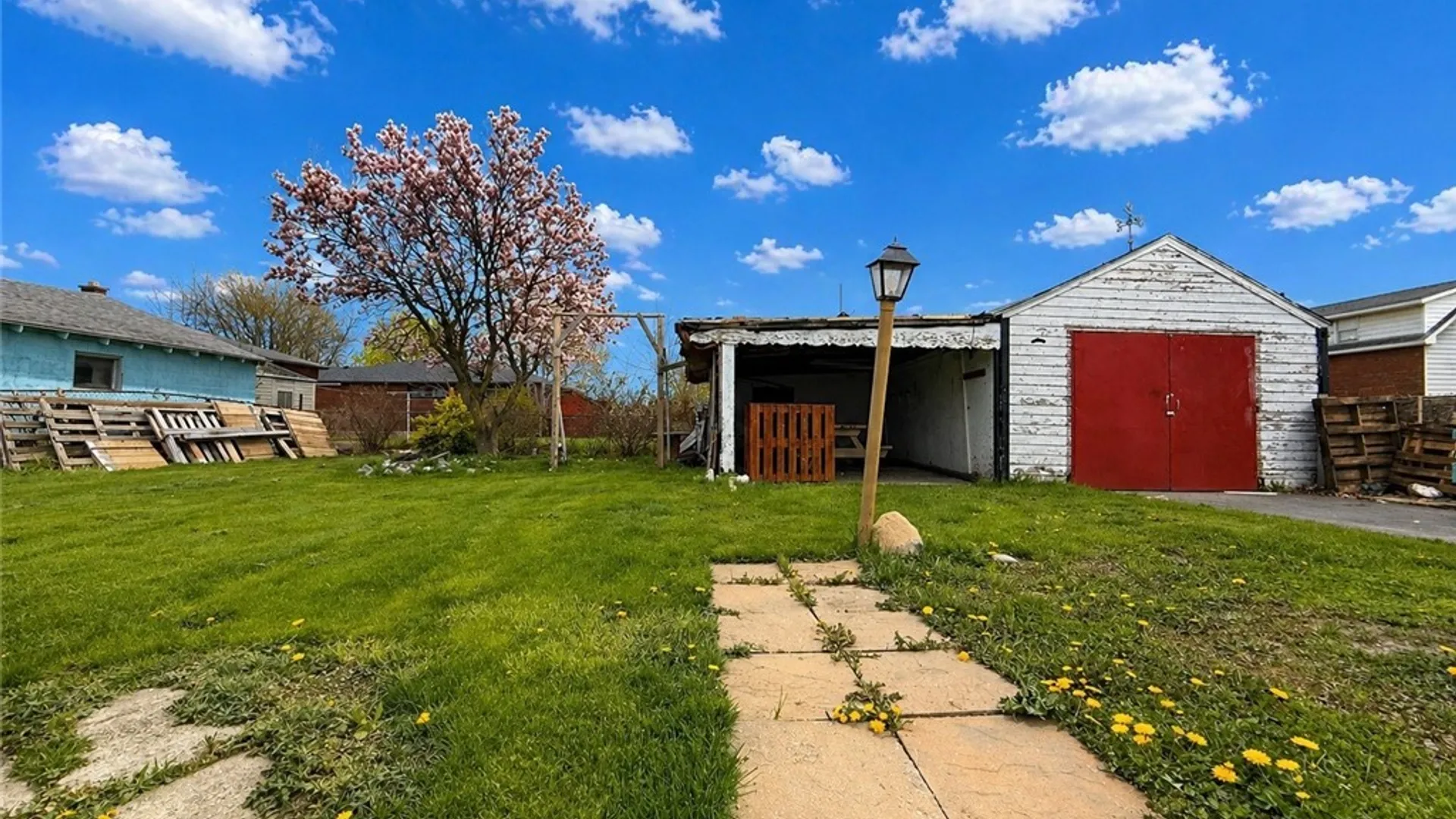Property at 3225 Belden Place, Niagara Falls, NY 14303 3