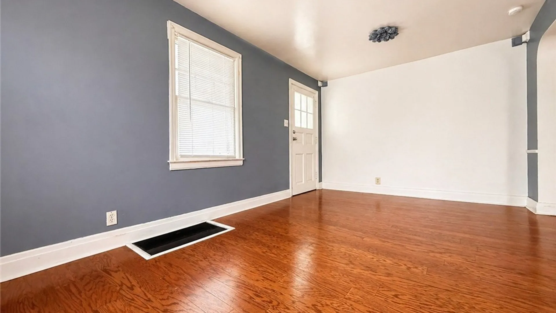 Property at 3225 Belden Place, Niagara Falls, NY 14303 6