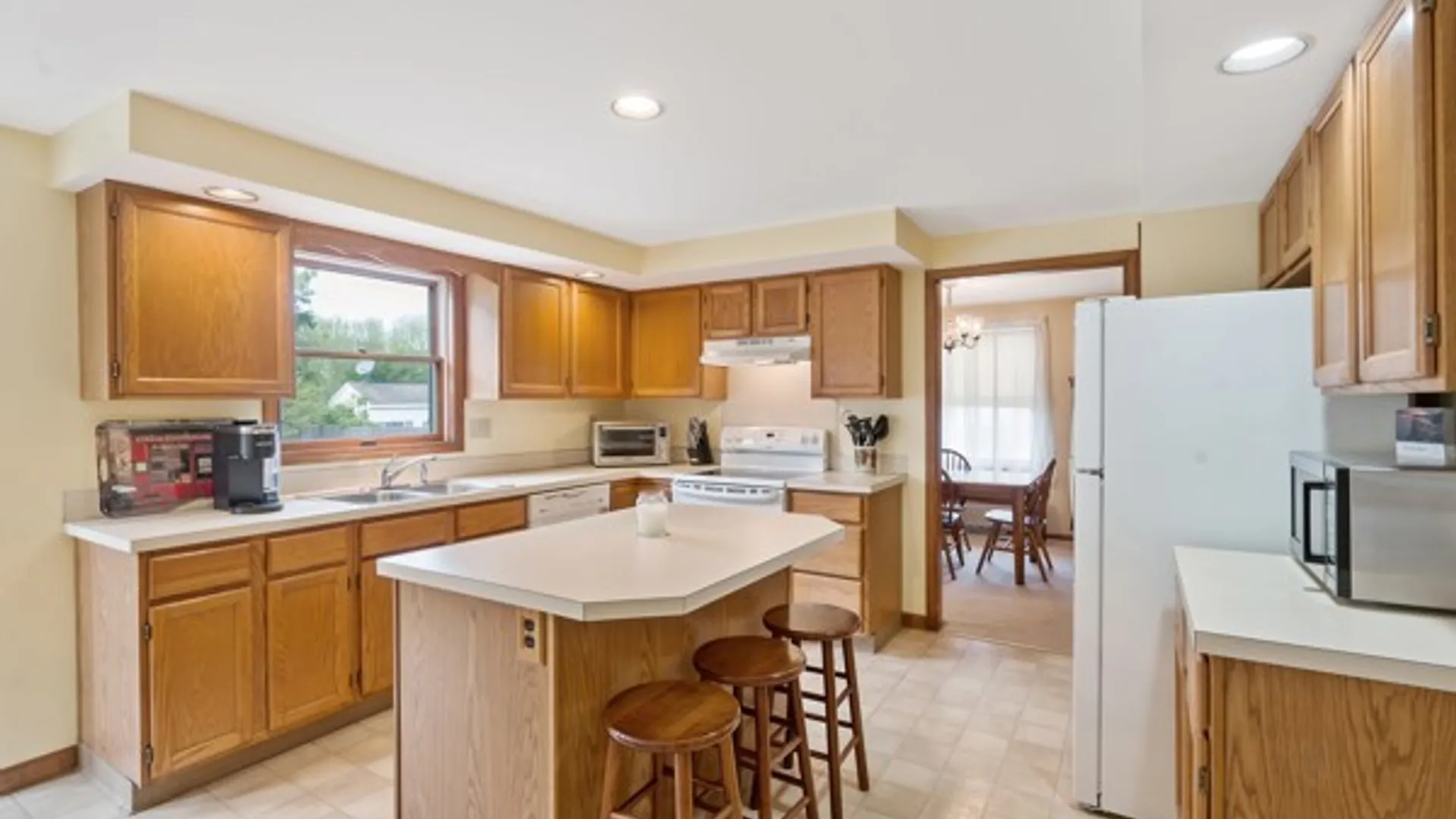 Property at 7203 Kendall Drive, Manlius, NY 13057 15