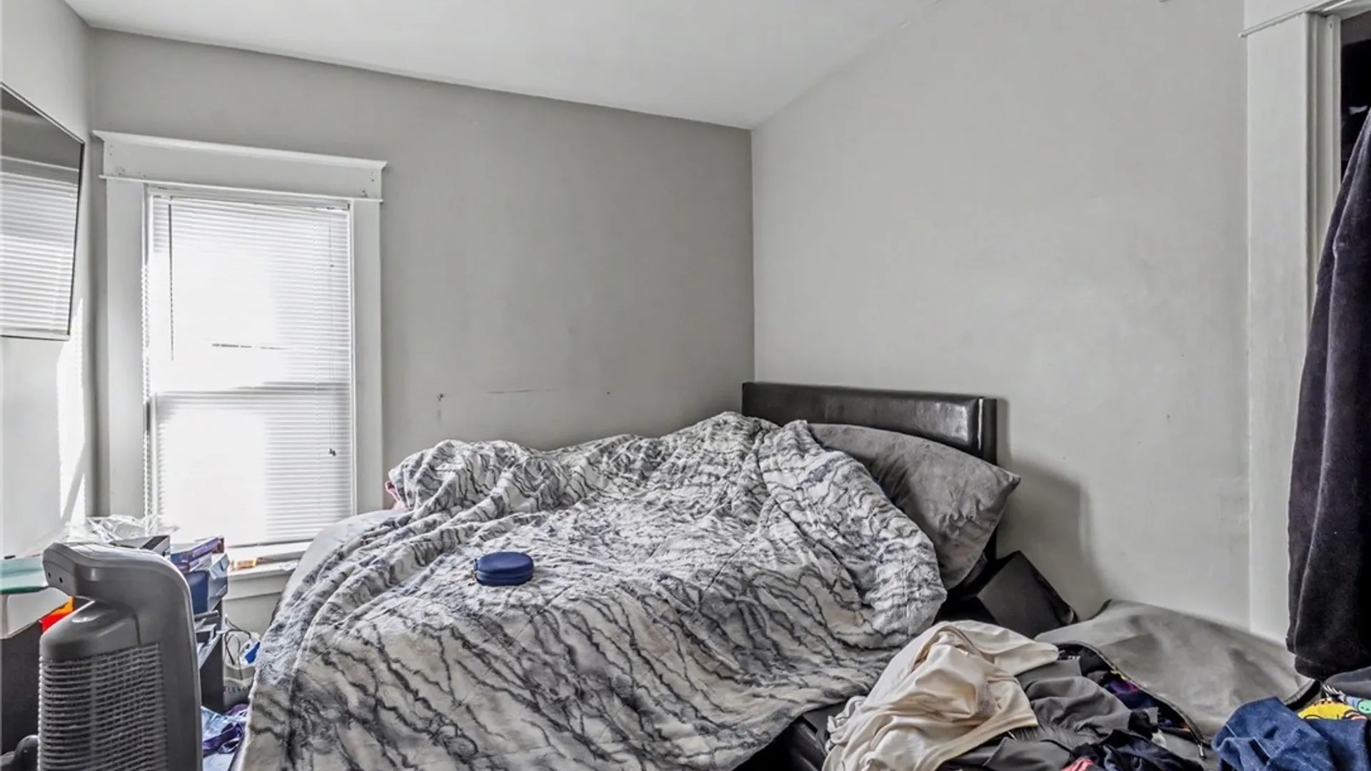 Property at 8 Heussy Avenue, Buffalo, NY 14220 21