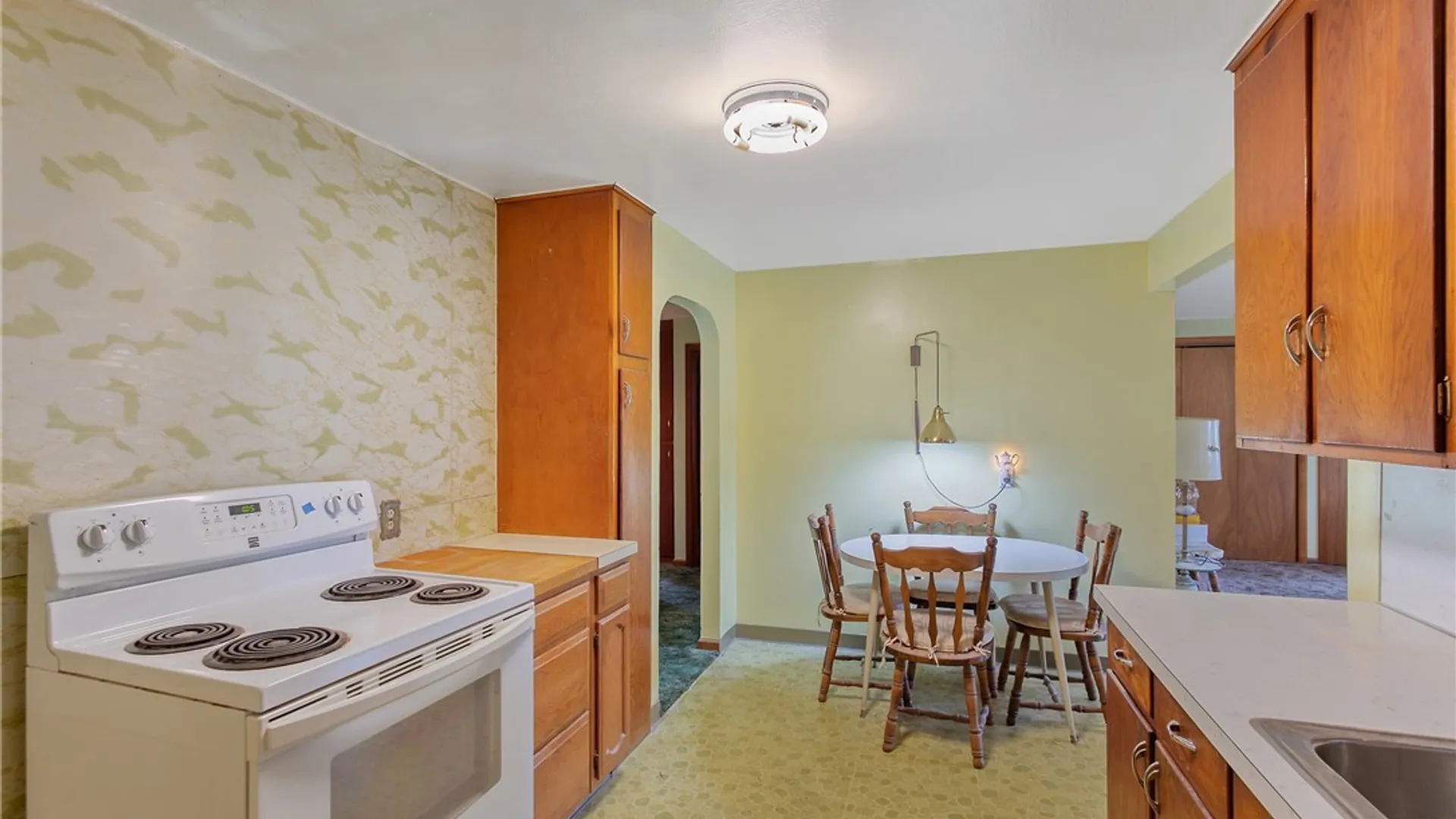 Property at 216 Toas Avenue, Salina, NY 13211 11