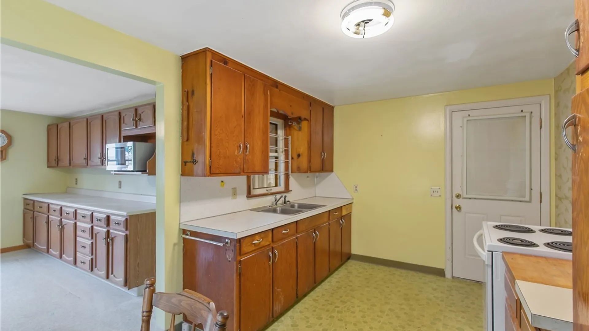 Property at 216 Toas Avenue, Salina, NY 13211 12