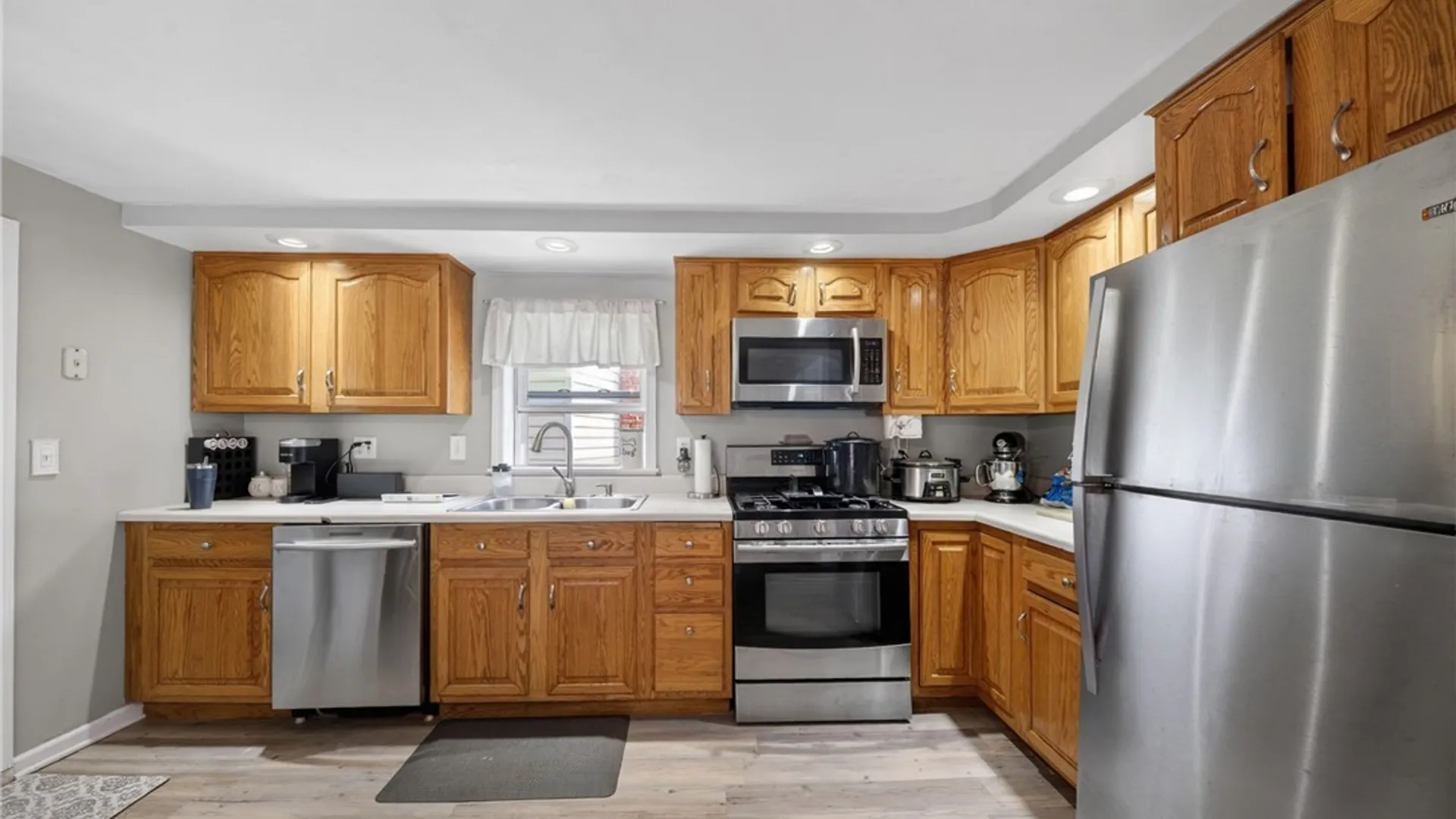 Property at 118 W Cayuga Street, Oswego, NY 13126 12