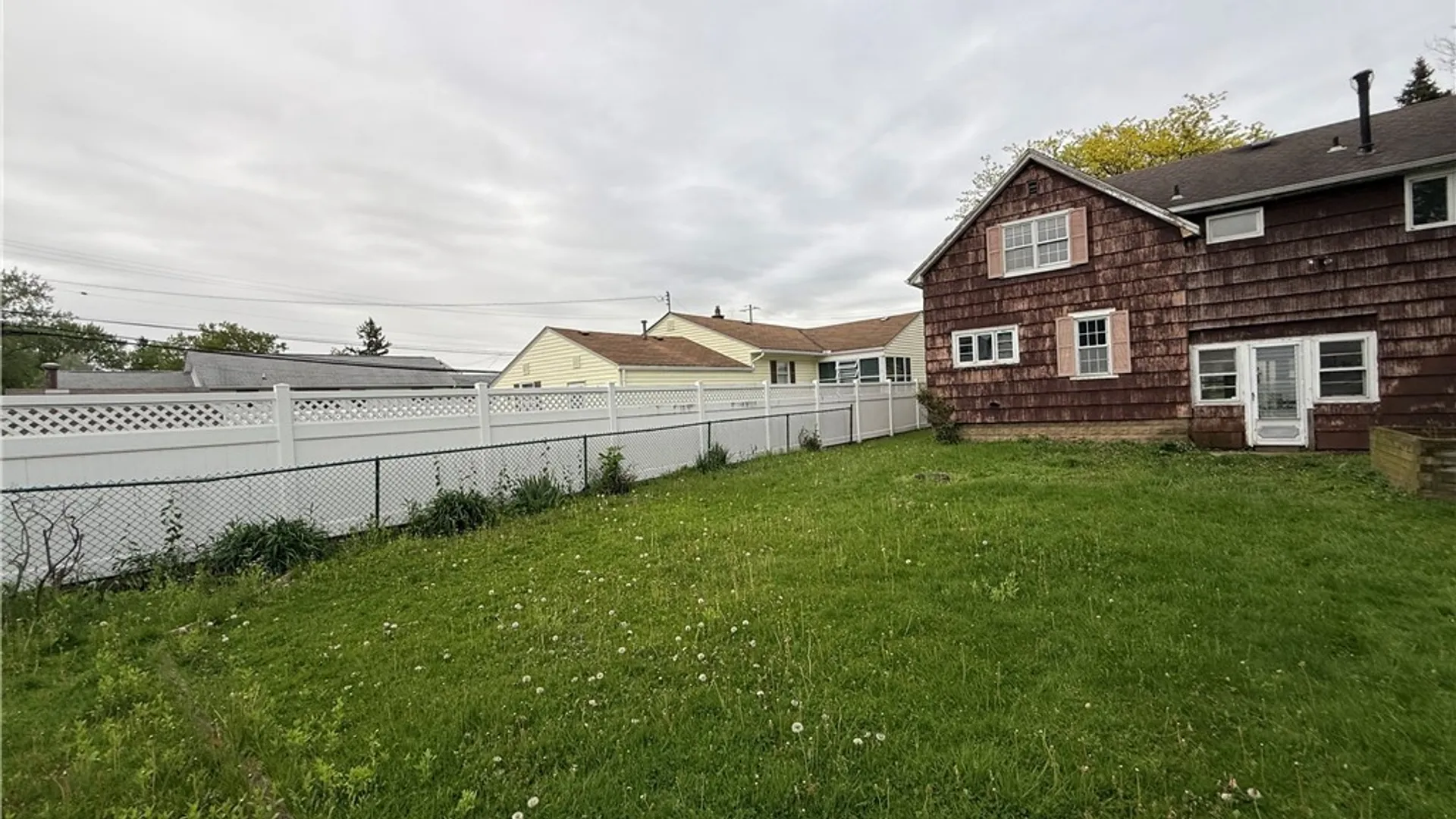 Property at 72 Dwyer Street, West Seneca, NY 14224 5