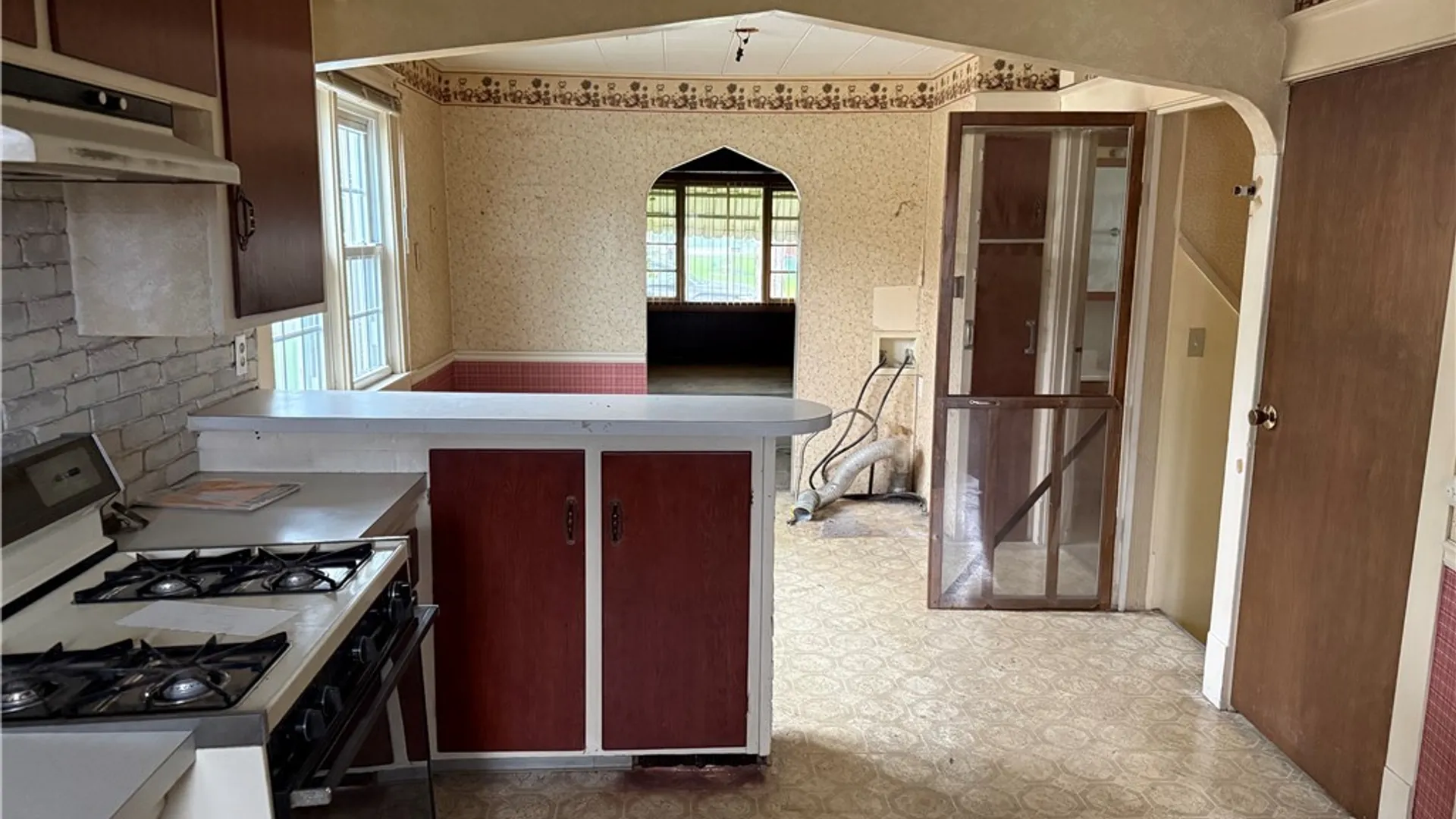 Property at 72 Dwyer Street, West Seneca, NY 14224 9