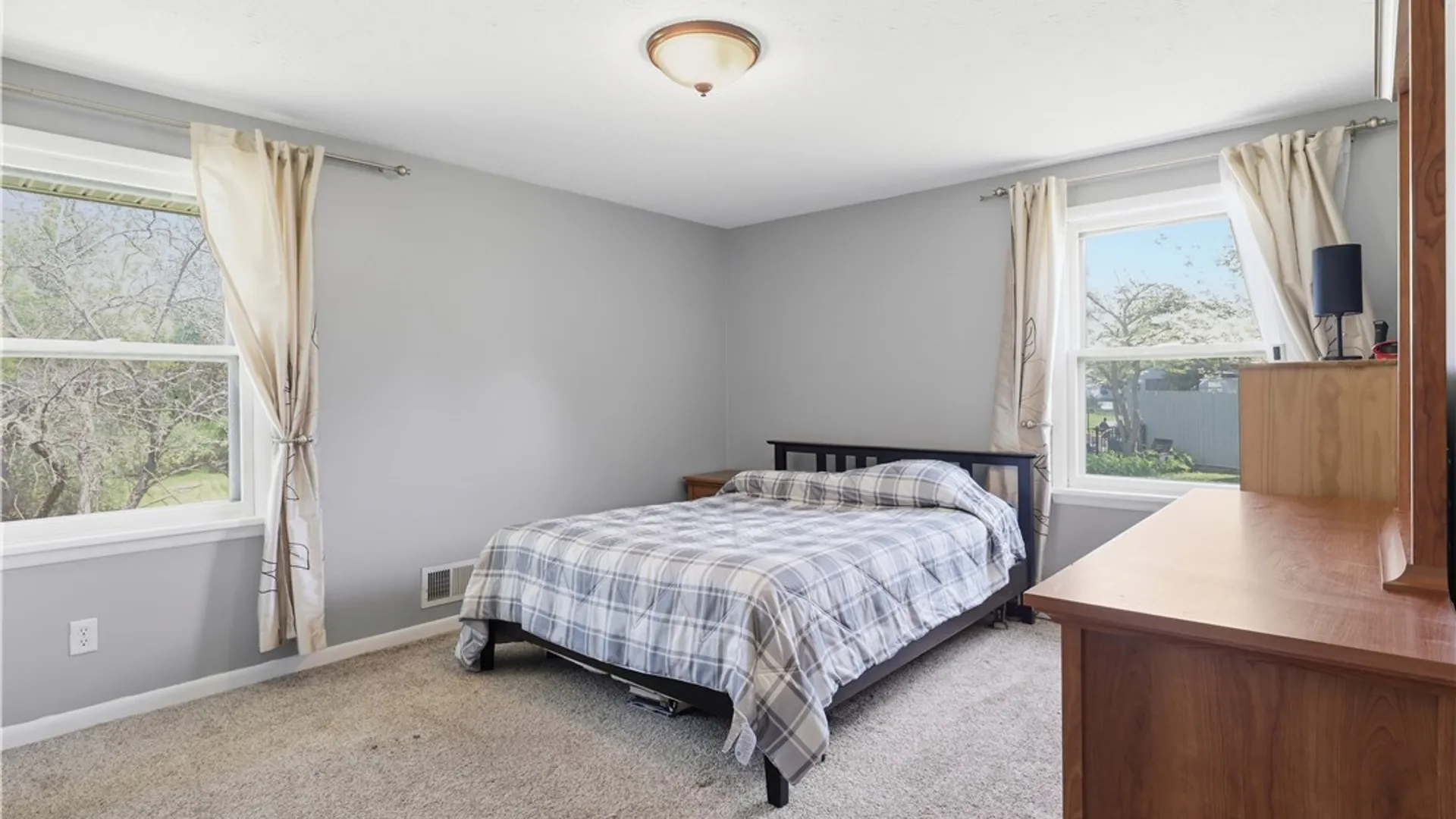 Property at 10 Da Vinci Drive, Chili, NY 14624 15