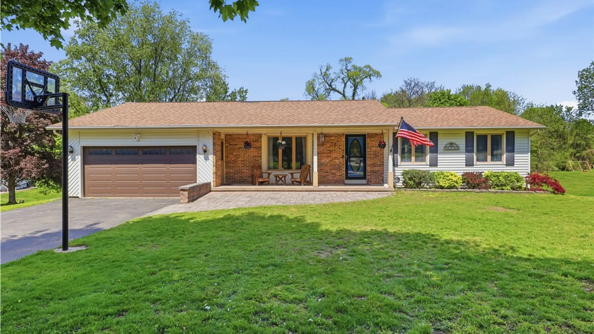 Property at 10 Da Vinci Drive, Chili, NY 14624 2