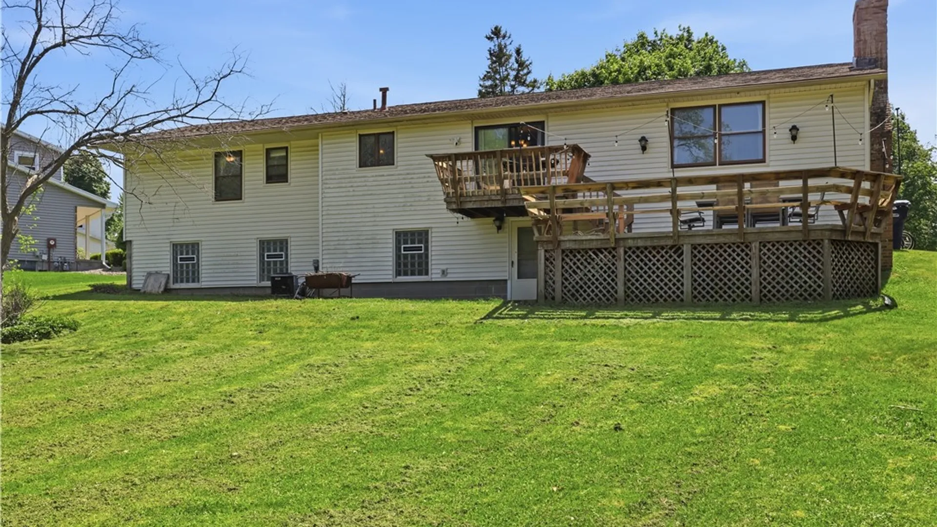 Property at 10 Da Vinci Drive, Chili, NY 14624 32