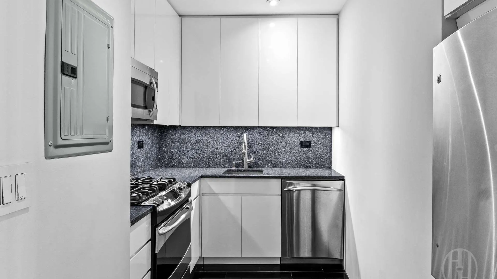 Property at 155 East 34th Street, New York, NY 10016 6