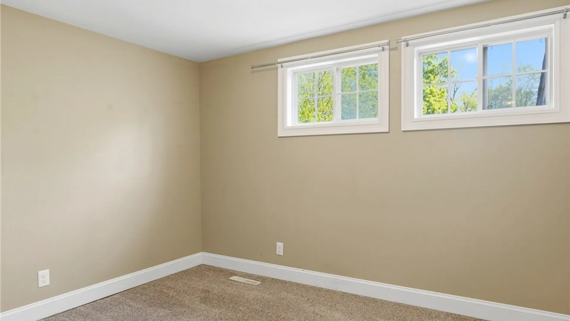 Property at 235 N Union Road, Amherst, NY 14221 24