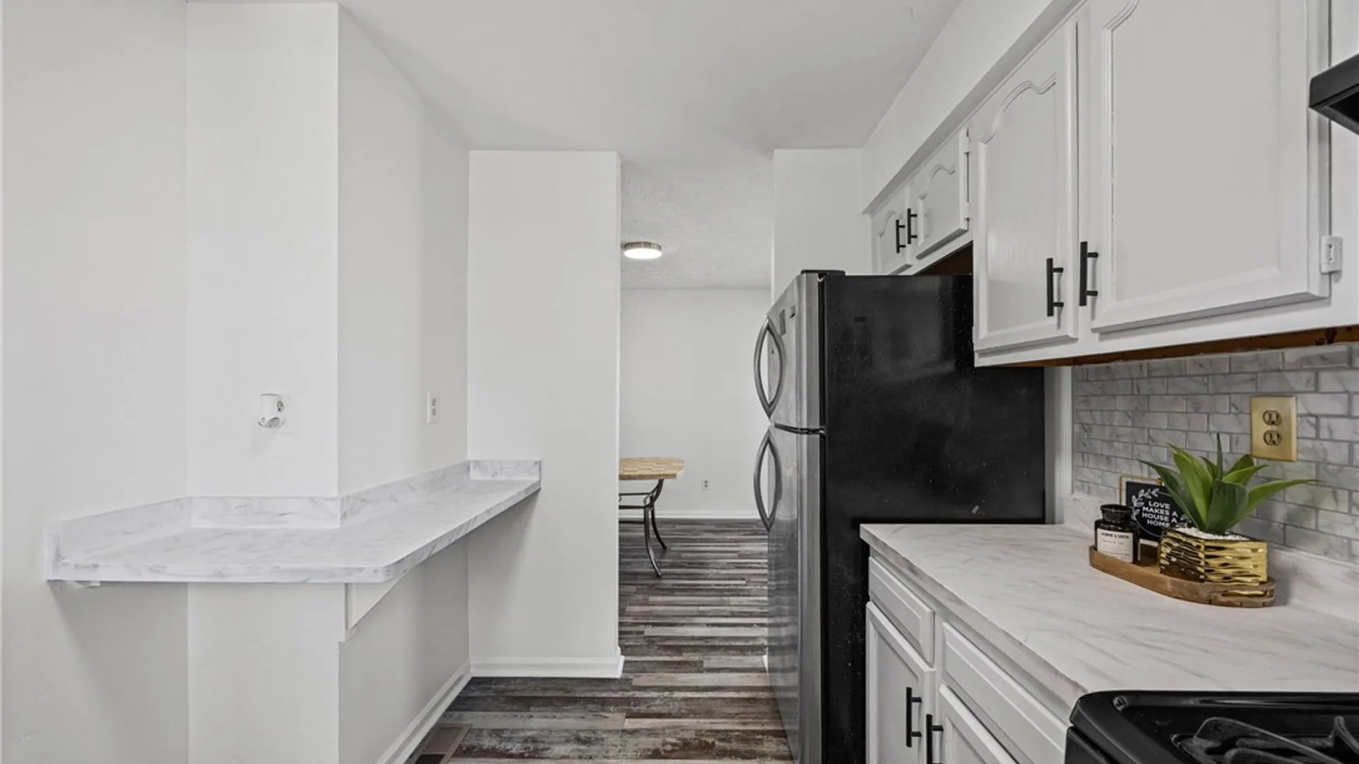 Property at 185 Central Park, Rochester, NY 14605 10