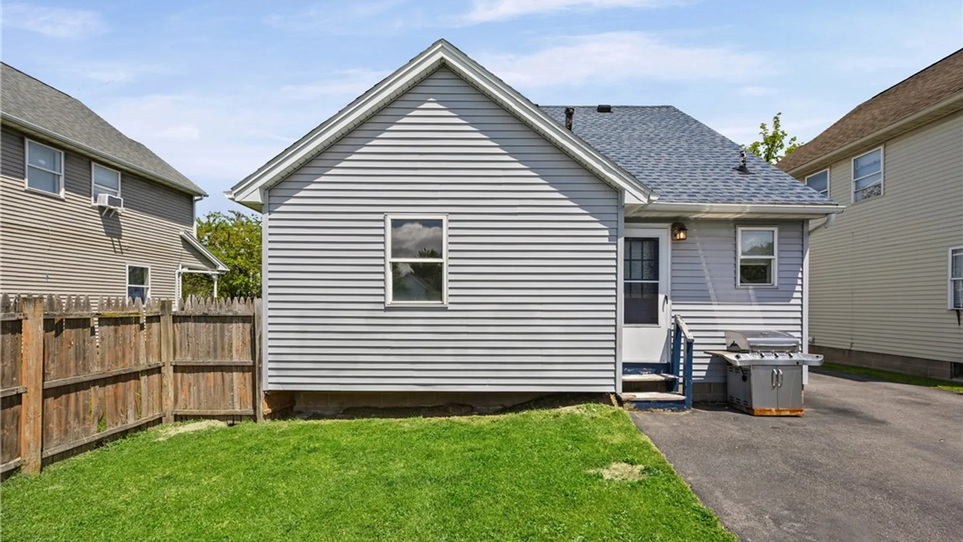 Property at 185 Central Park, Rochester, NY 14605 21