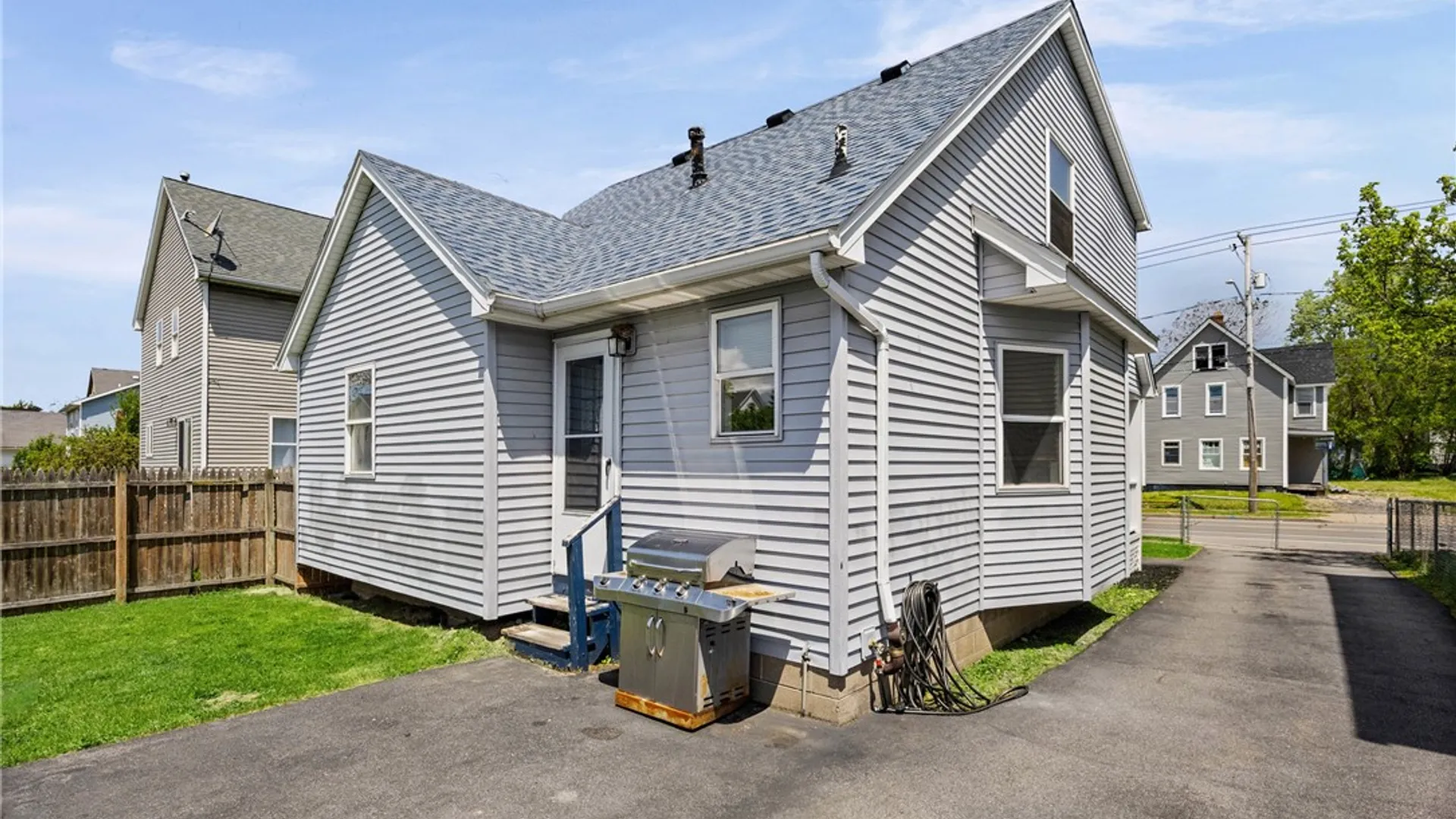Property at 185 Central Park, Rochester, NY 14605 24
