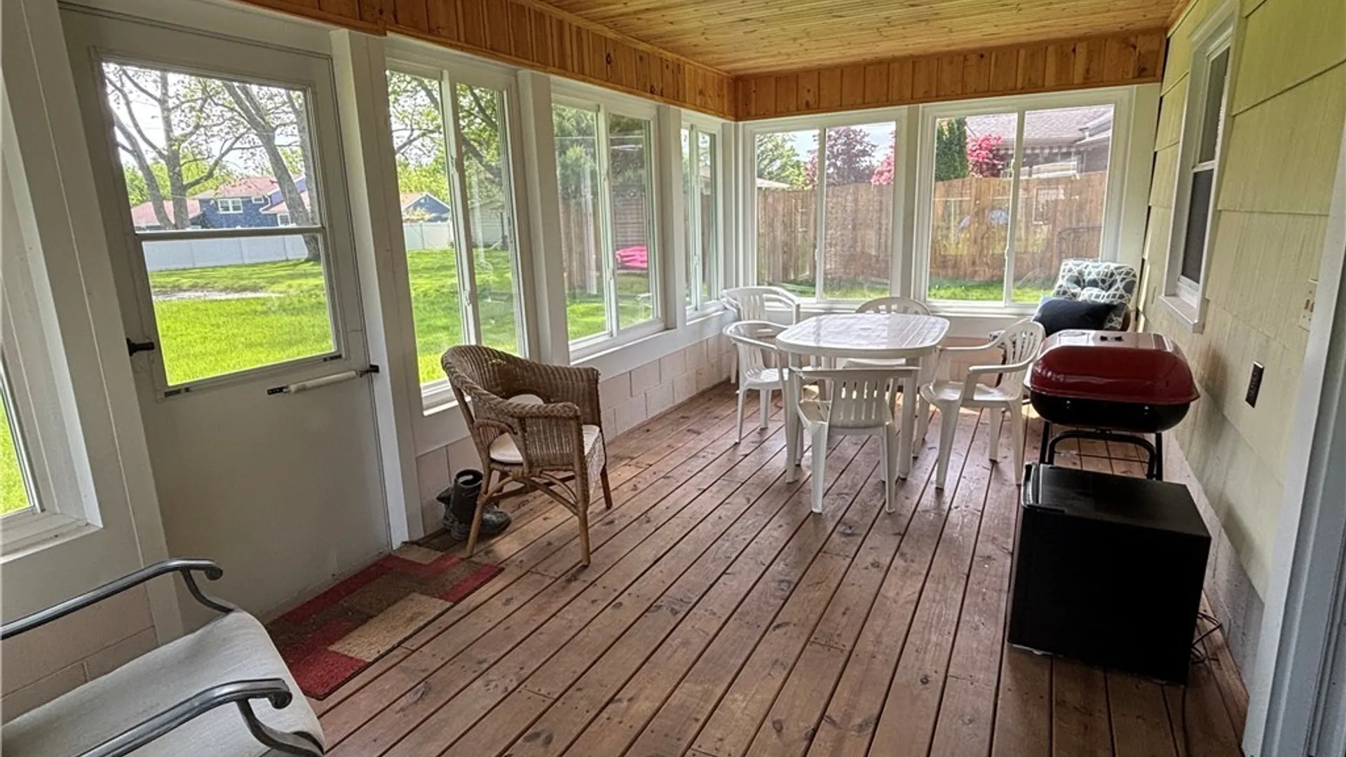 Property at 13 Eisenhower Drive, Lockport City, NY 14094 36