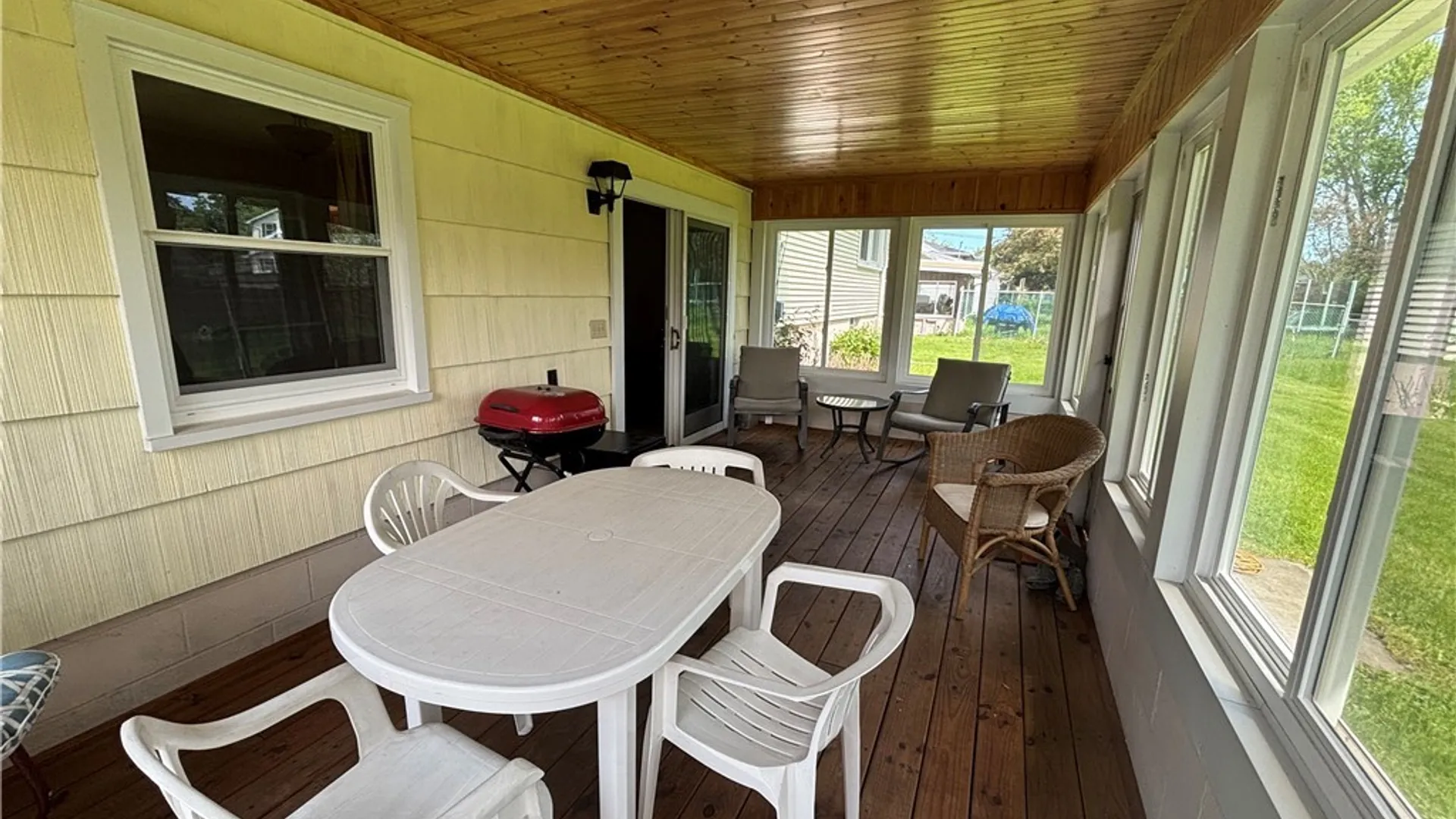 Property at 13 Eisenhower Drive, Lockport City, NY 14094 37
