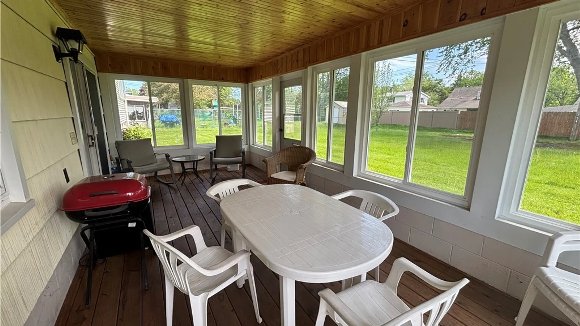 Property at 13 Eisenhower Drive, Lockport City, NY 14094 38