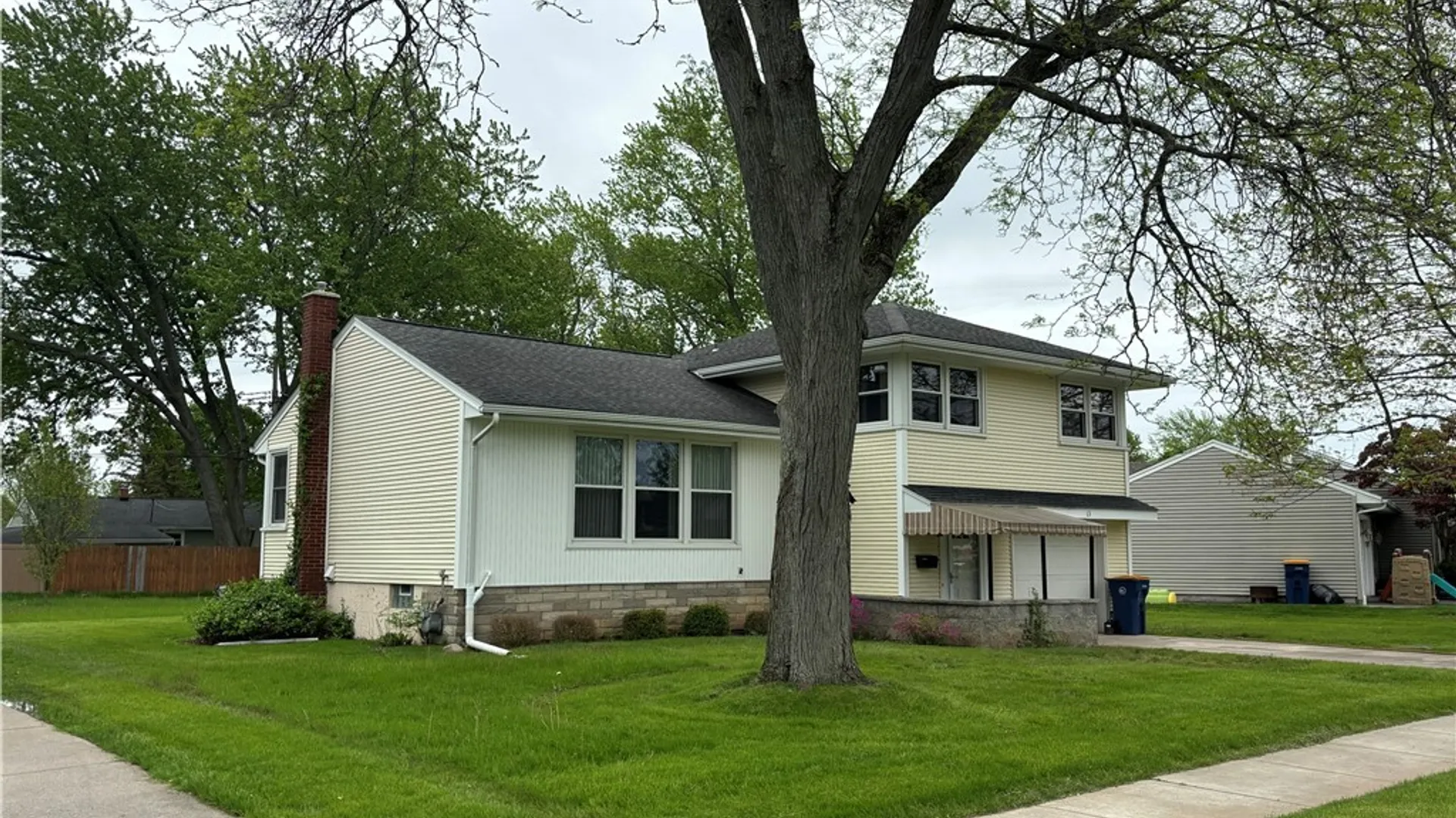 Property at 13 Eisenhower Drive, Lockport City, NY 14094 48