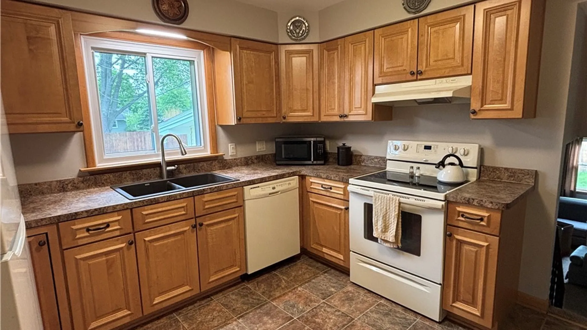 Property at 13 Eisenhower Drive, Lockport City, NY 14094 7