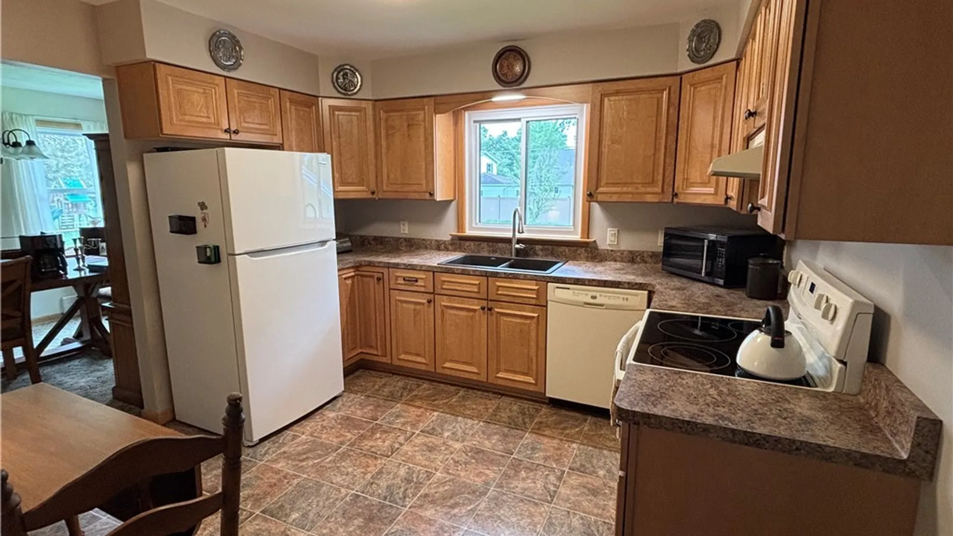 Property at 13 Eisenhower Drive, Lockport City, NY 14094 9