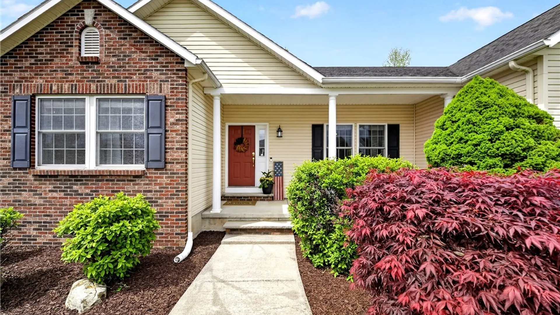 Property at 139 Golden Meadows Way, Camillus, NY 13164 4