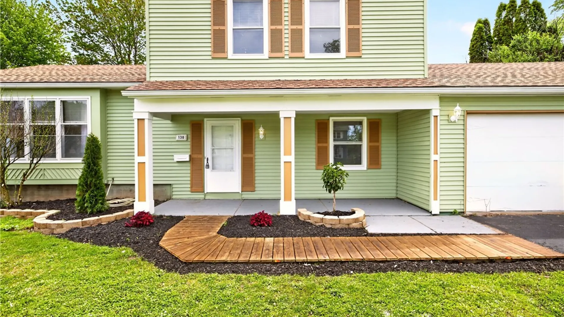 Property at 130 Troutbeck Lane, Greece, NY 14626 2