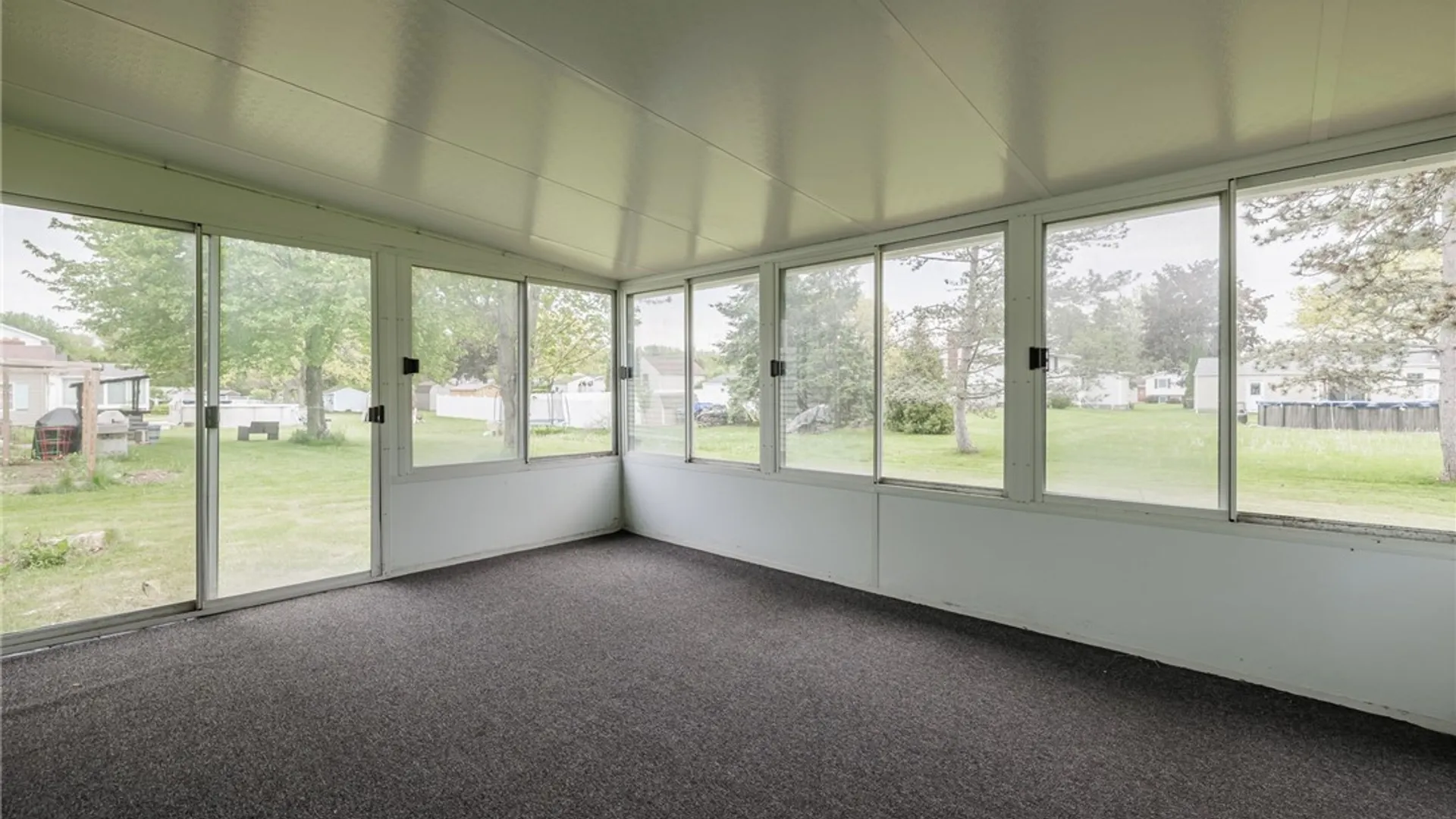 Property at 130 Troutbeck Lane, Greece, NY 14626 27