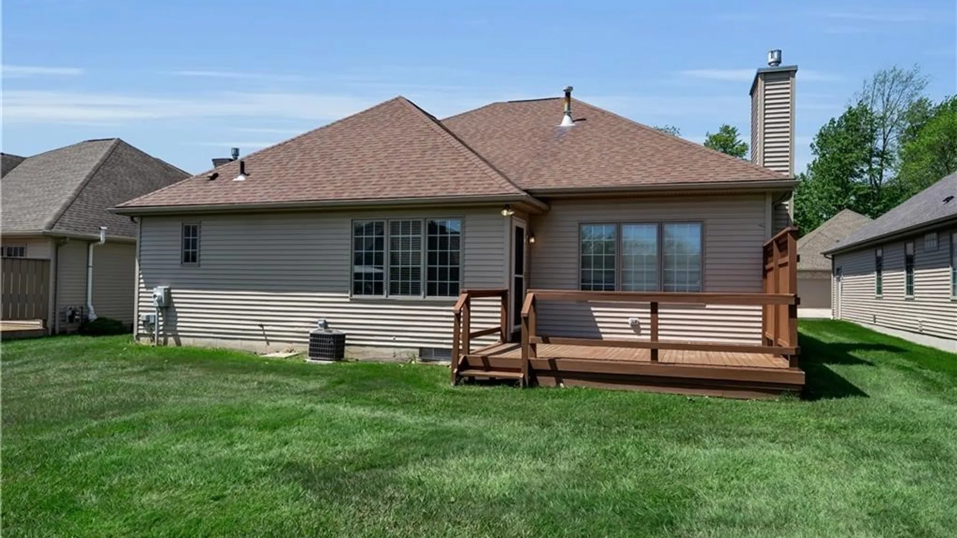 Property at 5527 Hemdale Drive, Clarence, NY 14221 42