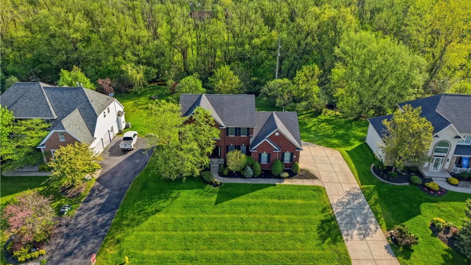 Property at 6249 Creekhaven Drive, Clarence, NY 14051 4