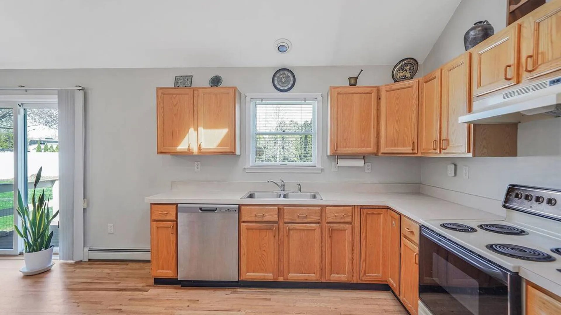 Property at 84 Crystal Drive, Aquebogue, NY 11931 19