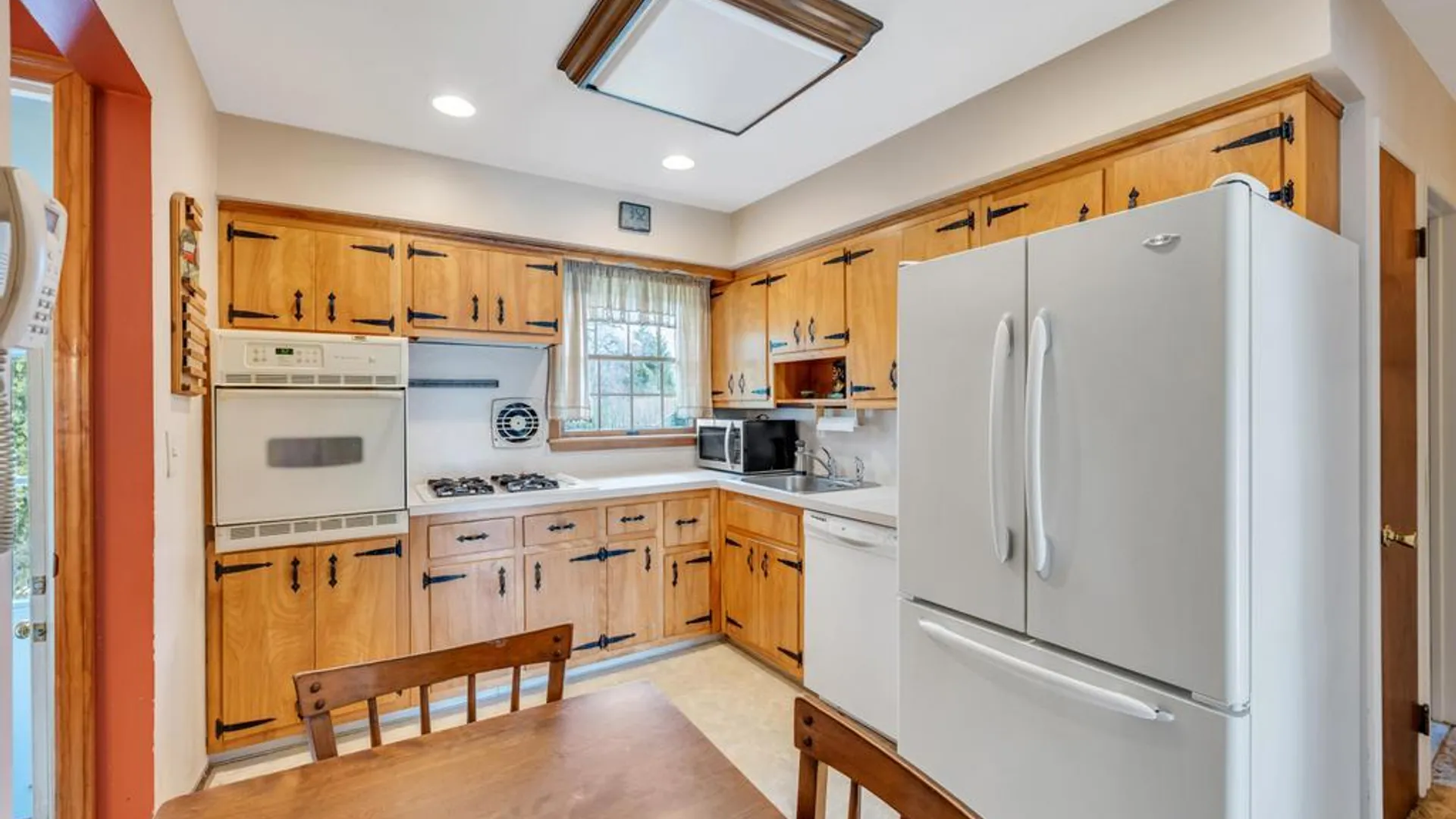 Property at 238 Centre Avenue, Lindenhurst, NY 11757 16