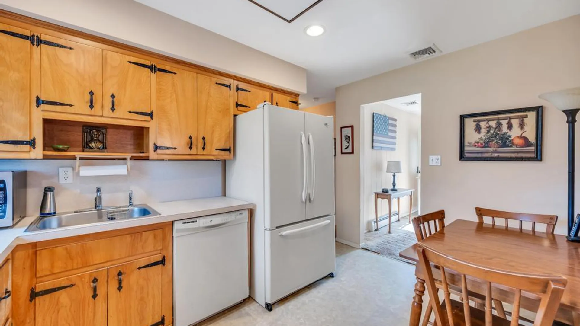 Property at 238 Centre Avenue, Lindenhurst, NY 11757 19