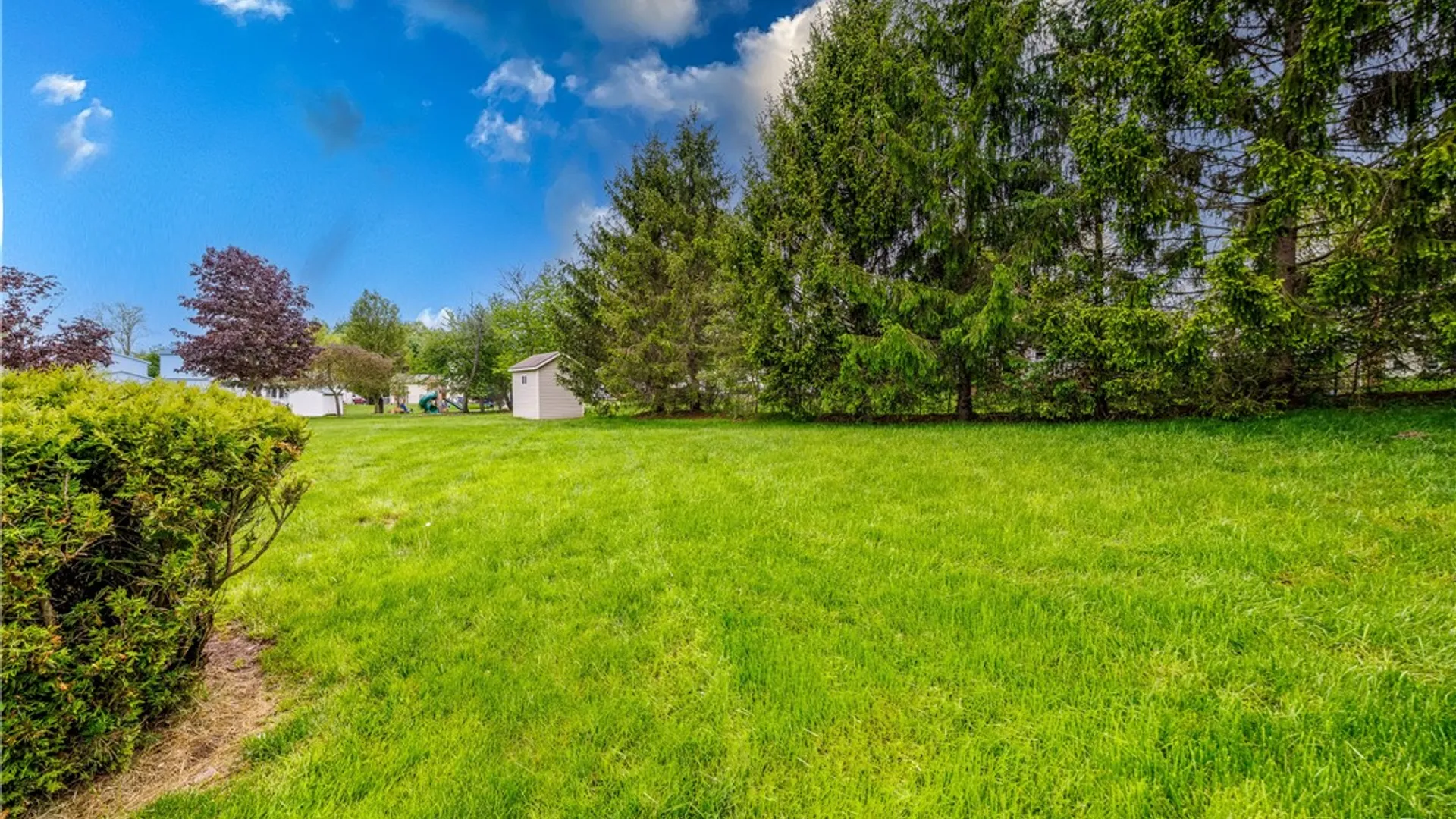 Property at 5 Royce Drive, Riga, NY 14428 32