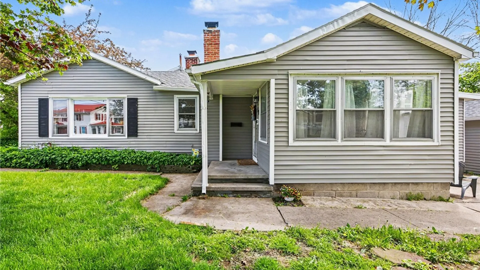 Property at 10 Montezuma Street, Lyons, NY 14489 3