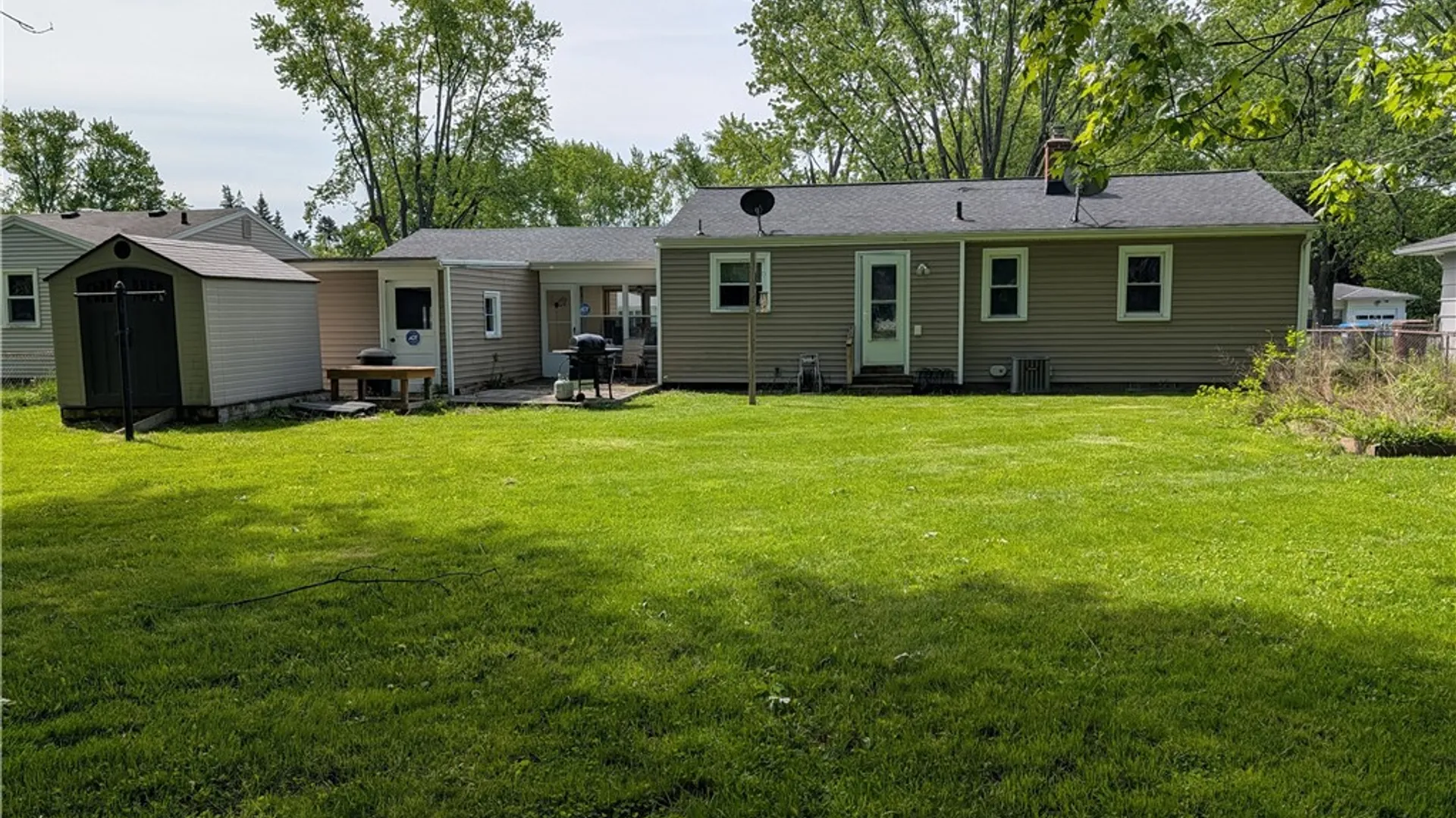 Property at 28 Ranch Village Lane, Gates, NY 14624 14