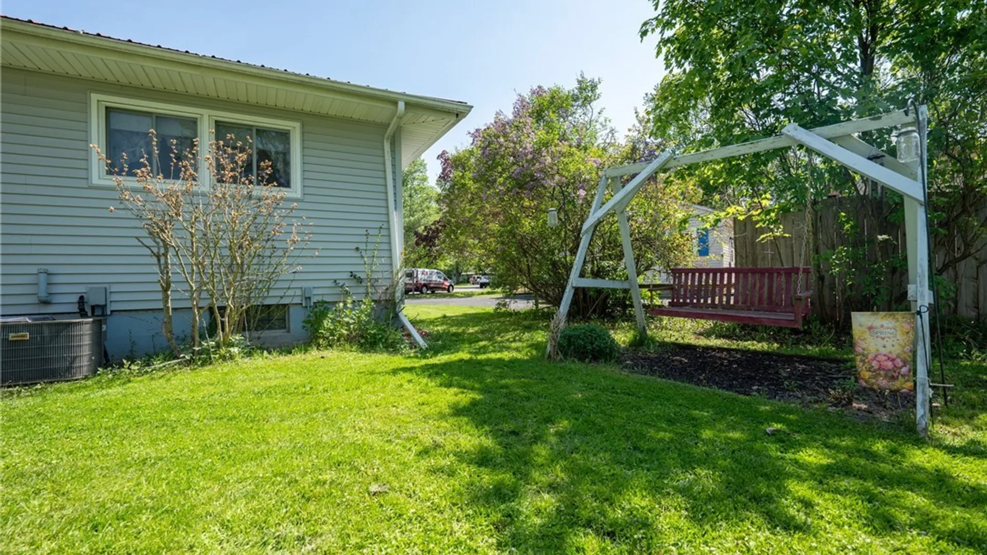 Property at 6453 Cloverleaf Drive, Lockport Town, NY 14094 4