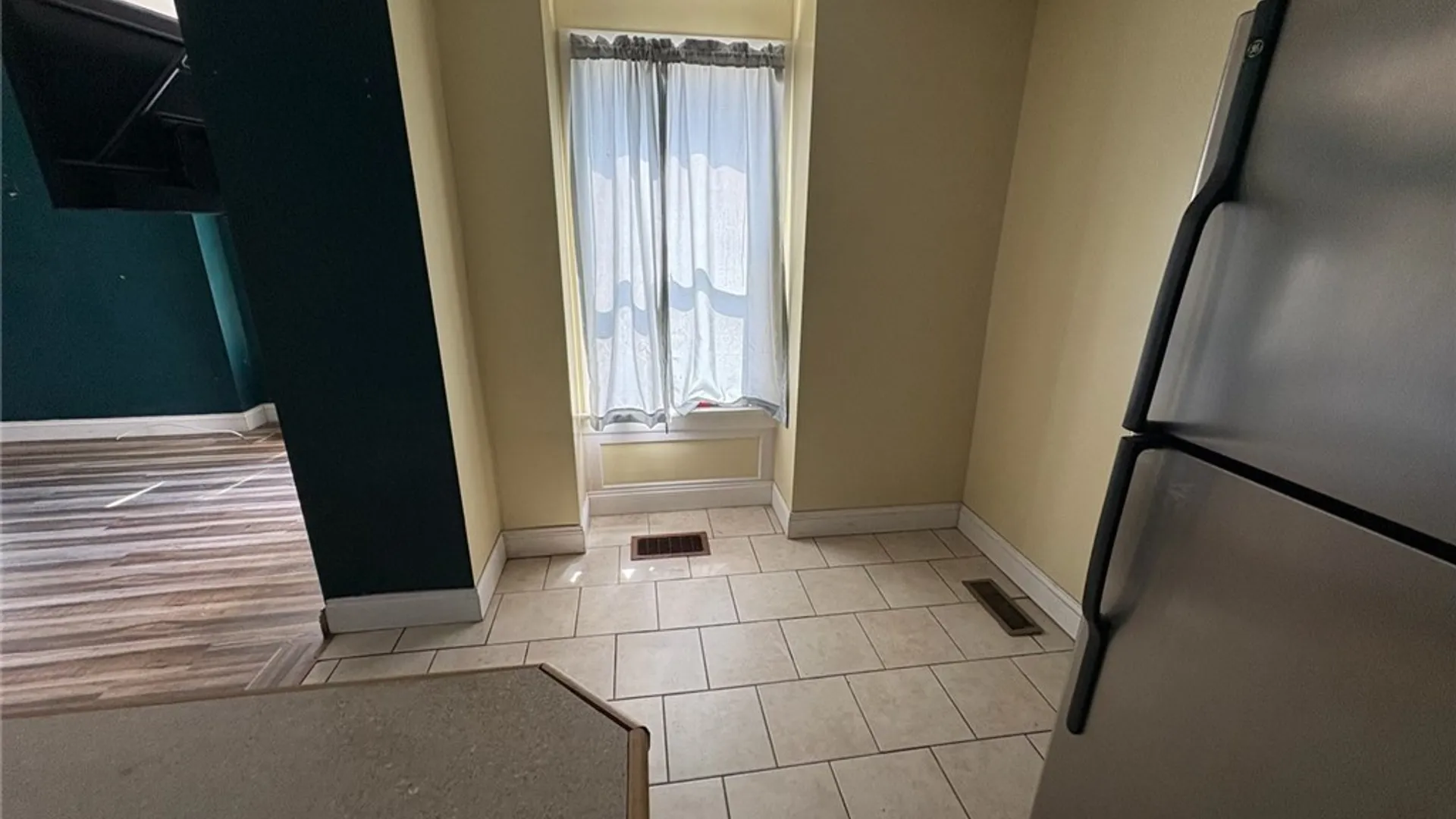 Property at 2102 Whitesboro Street, Utica, NY 13502 15