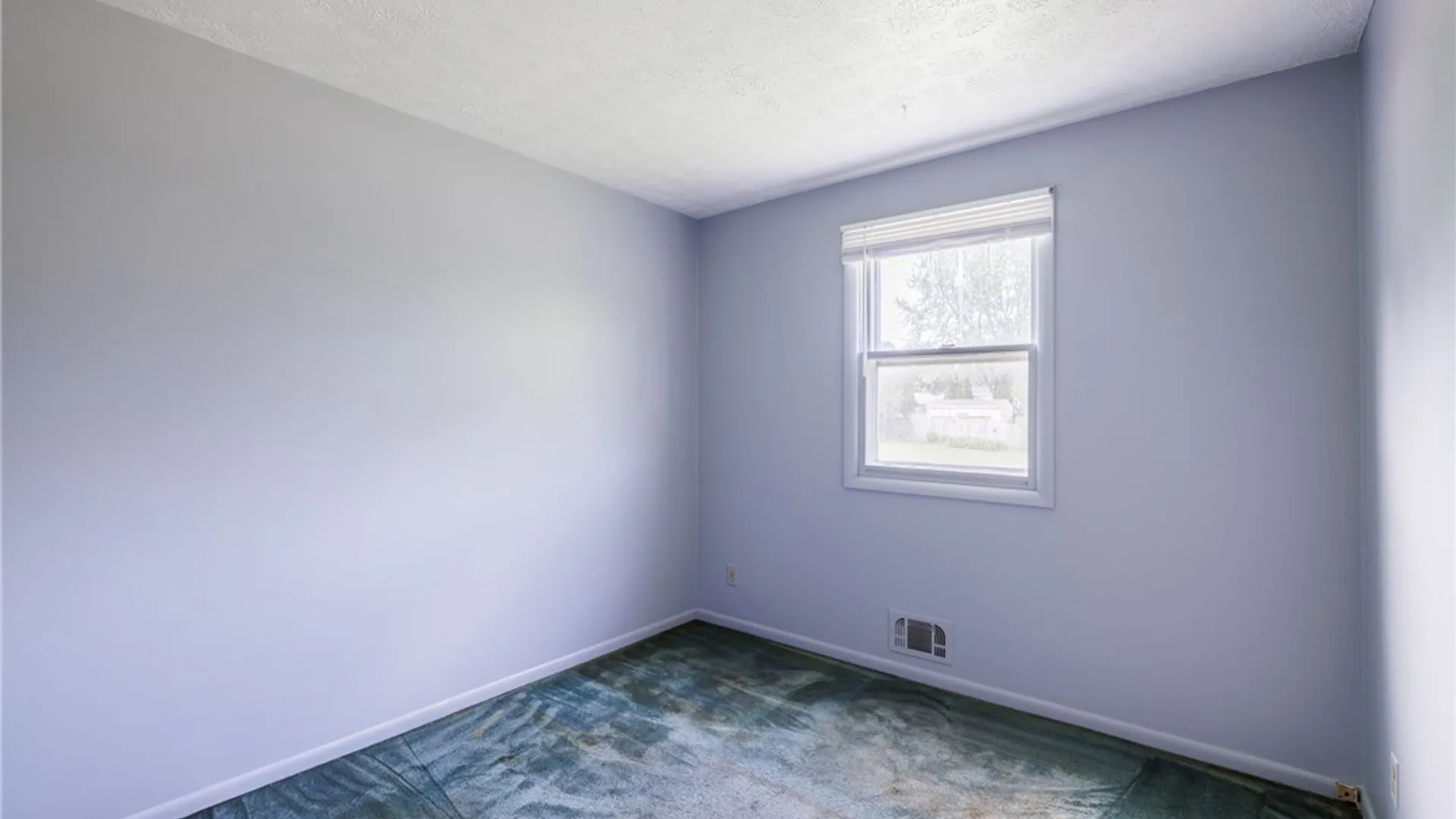 Property at 28 Jamee Lane, Gates, NY 14606 10