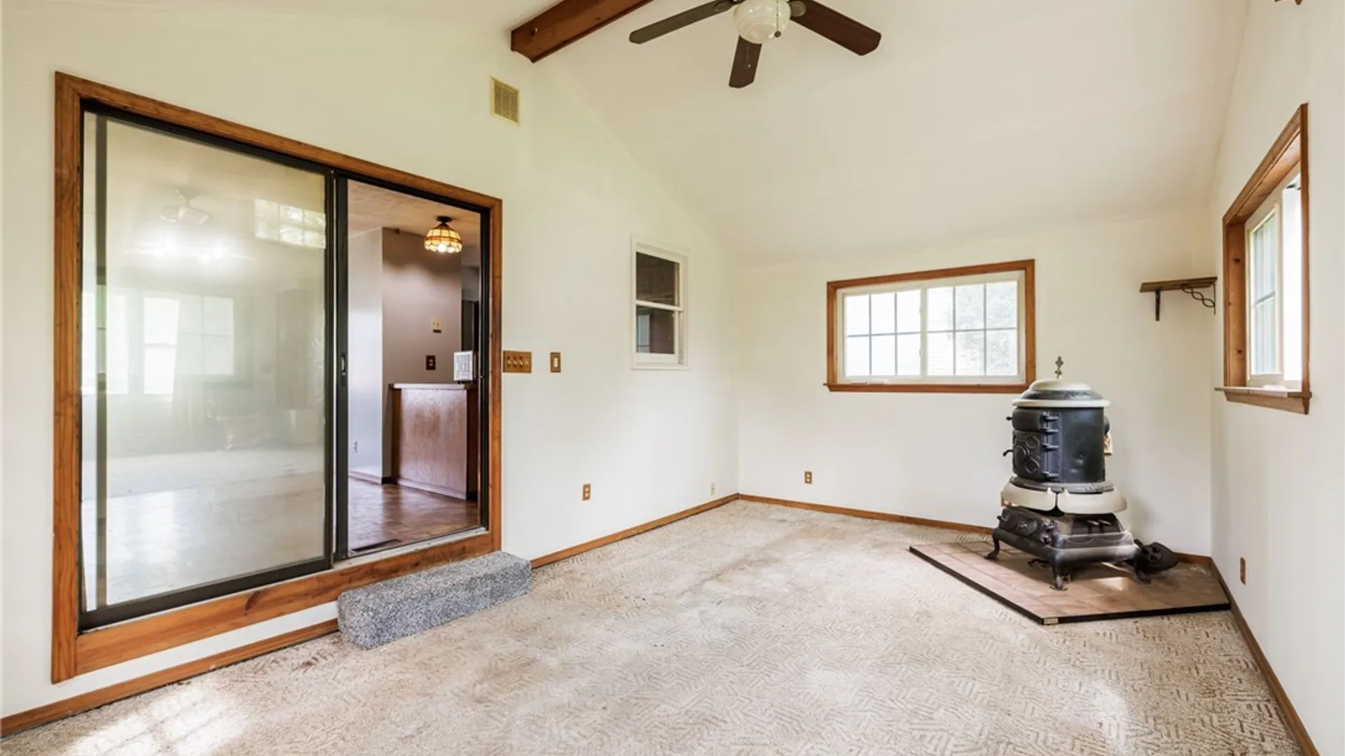 Property at 28 Jamee Lane, Gates, NY 14606 18