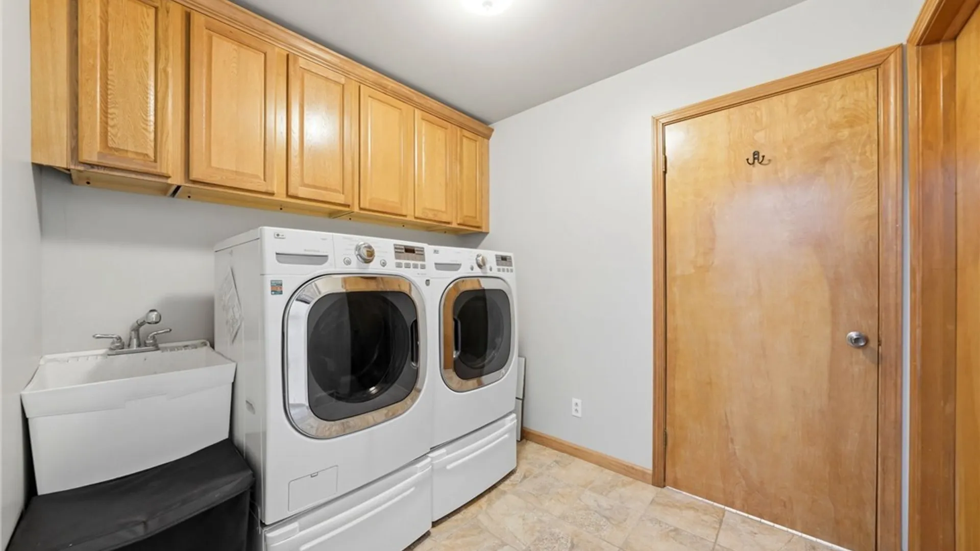 Property at 202 Enchanted Forest, Lancaster, NY 14043 24