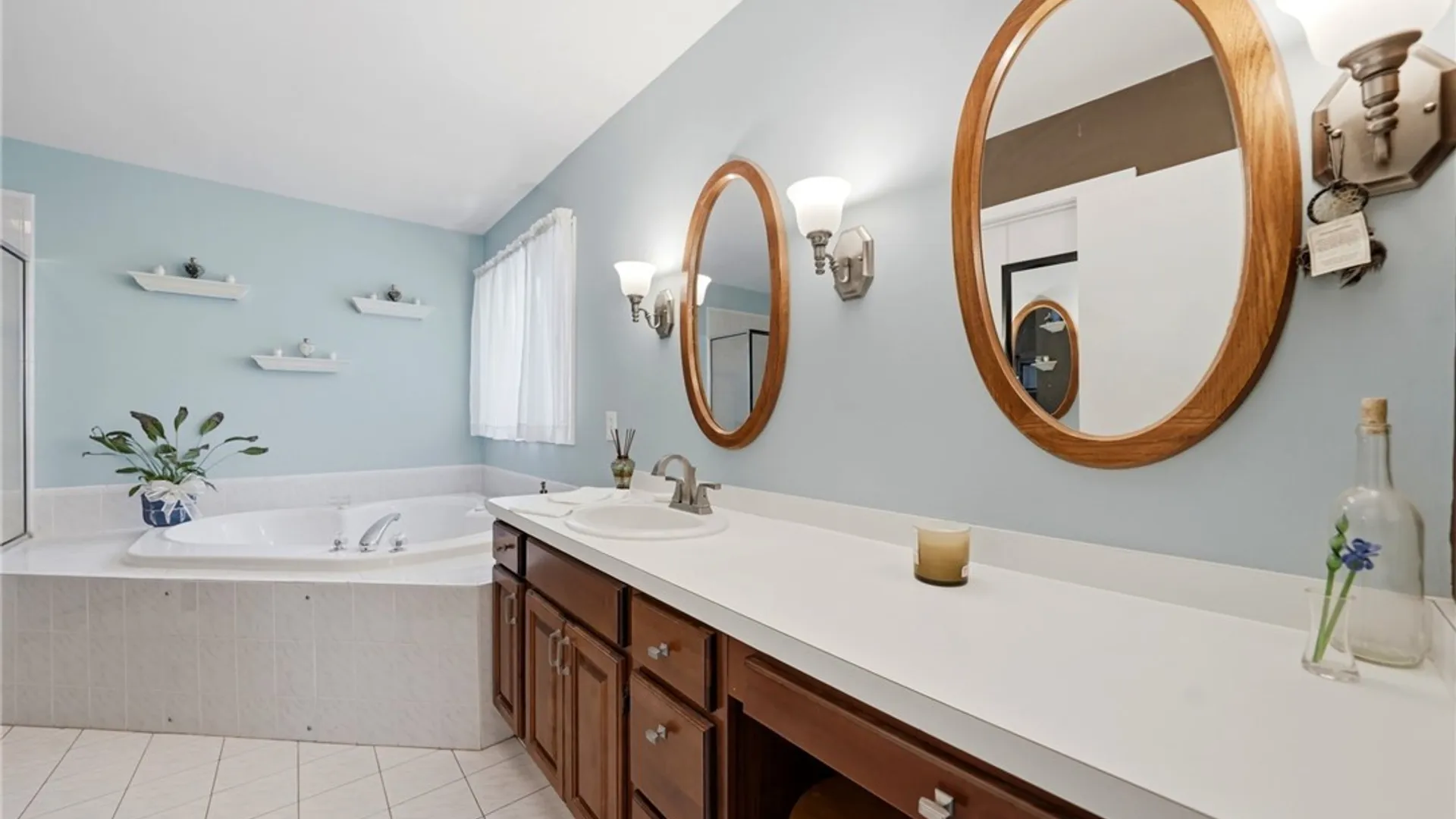 Property at 202 Enchanted Forest, Lancaster, NY 14043 30