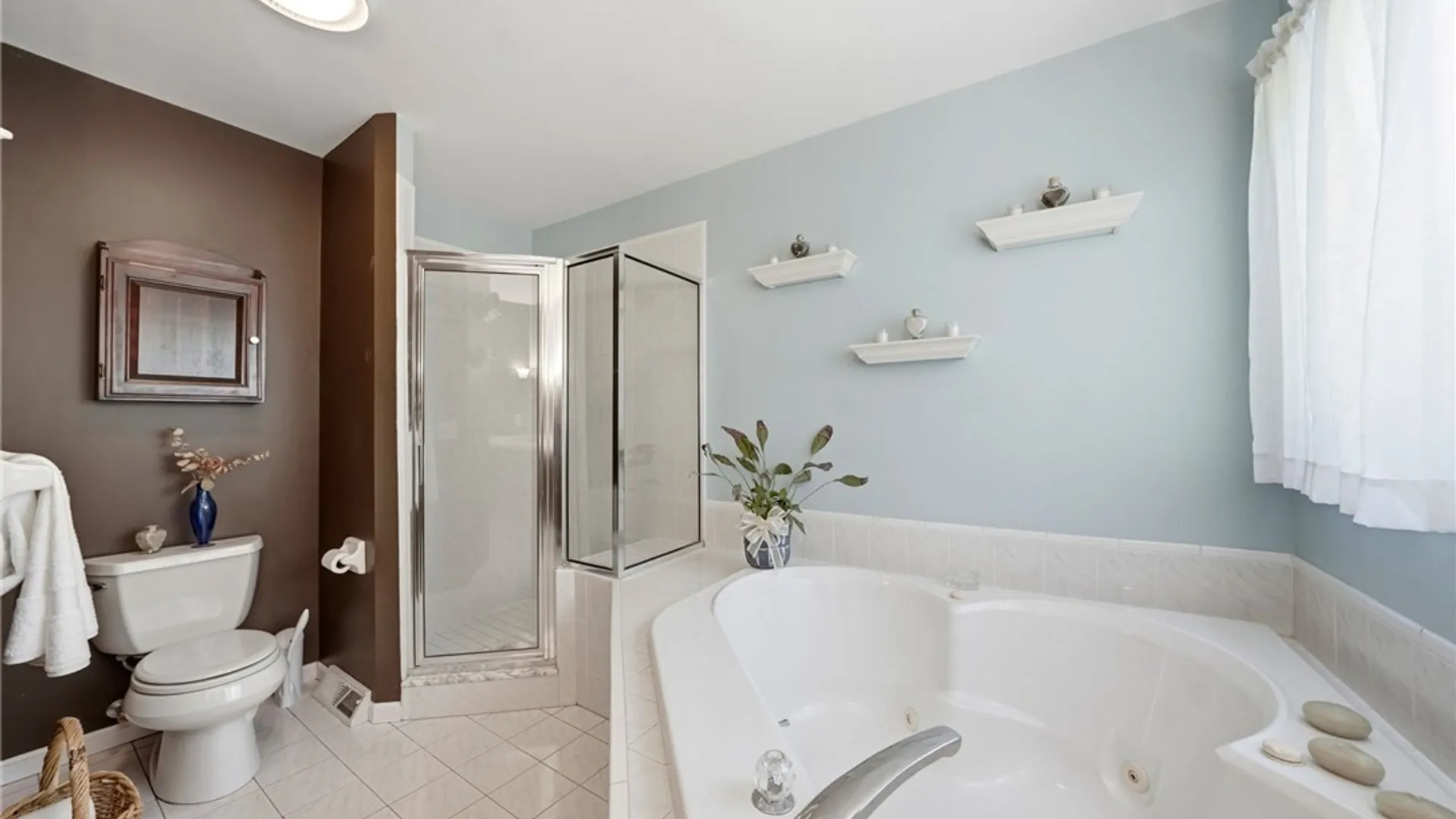 Property at 202 Enchanted Forest, Lancaster, NY 14043 31