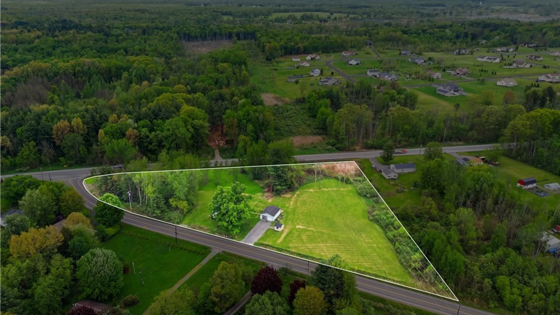 Property at 4697 Grange Road, Clay, NY 13041 5