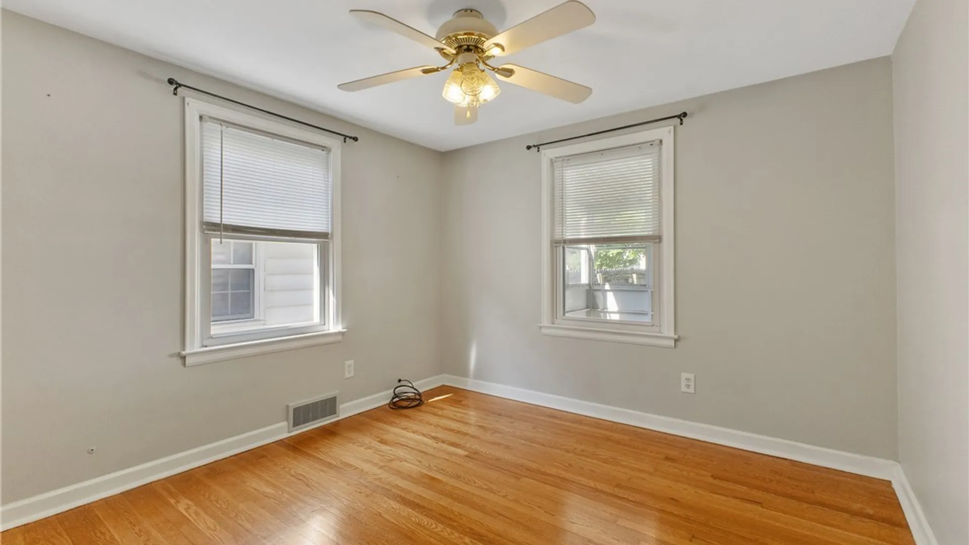 Property at 440 S Edwards Avenue, Syracuse, NY 13206 16