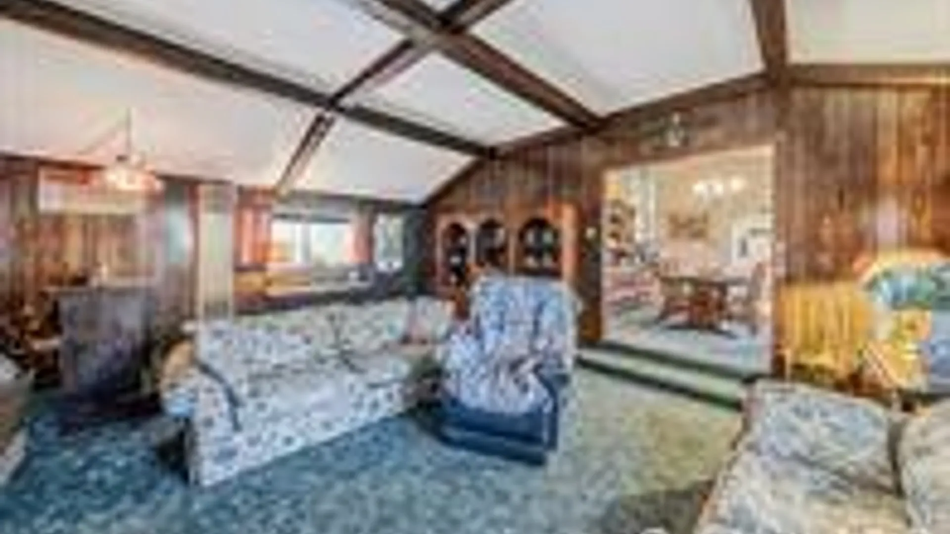 Property at 289 W 17th St, Deer Park, NY 11729 18
