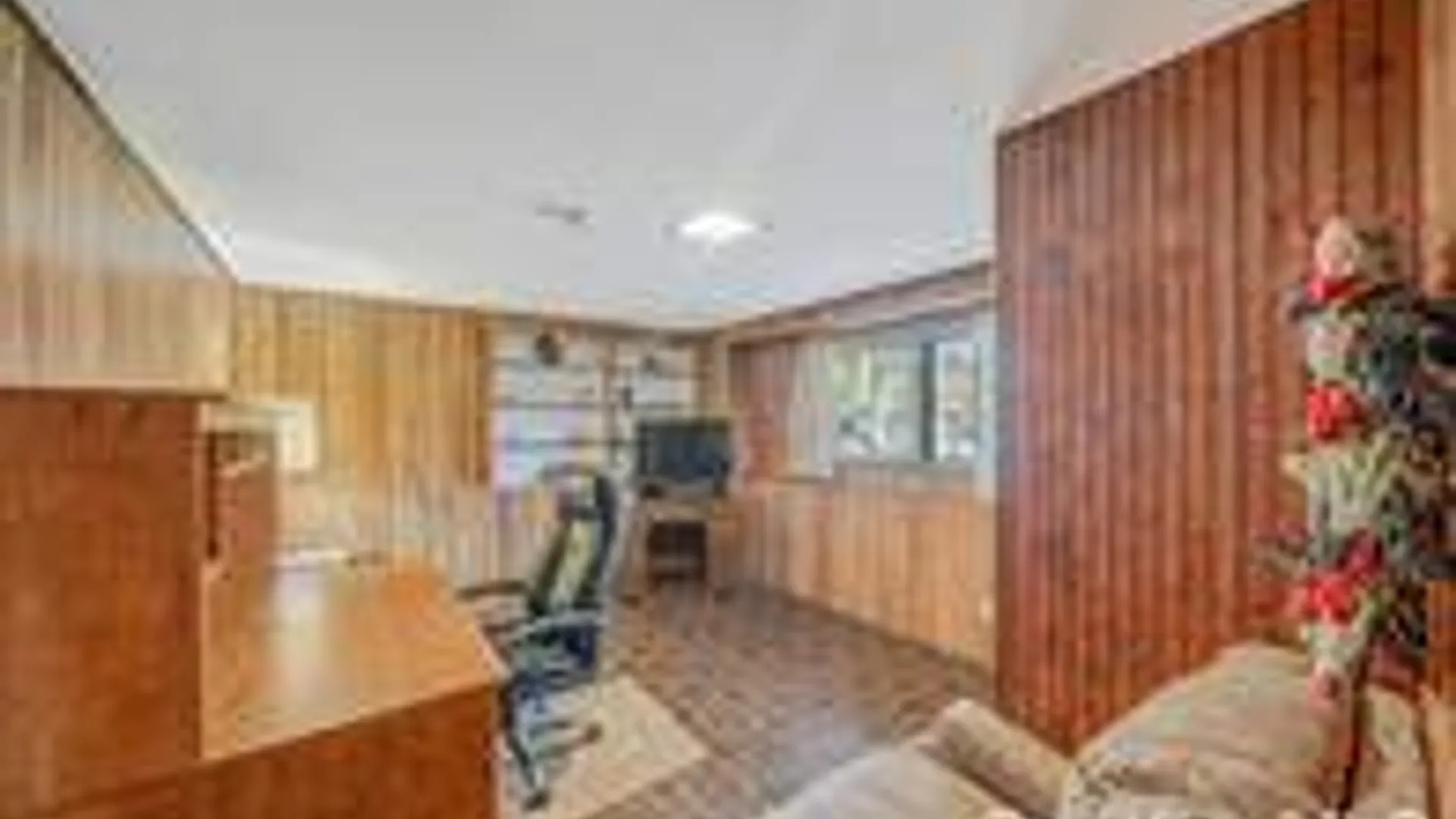 Property at 289 W 17th St, Deer Park, NY 11729 25