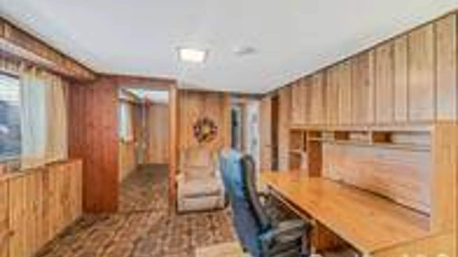 Property at 289 W 17th St, Deer Park, NY 11729 26