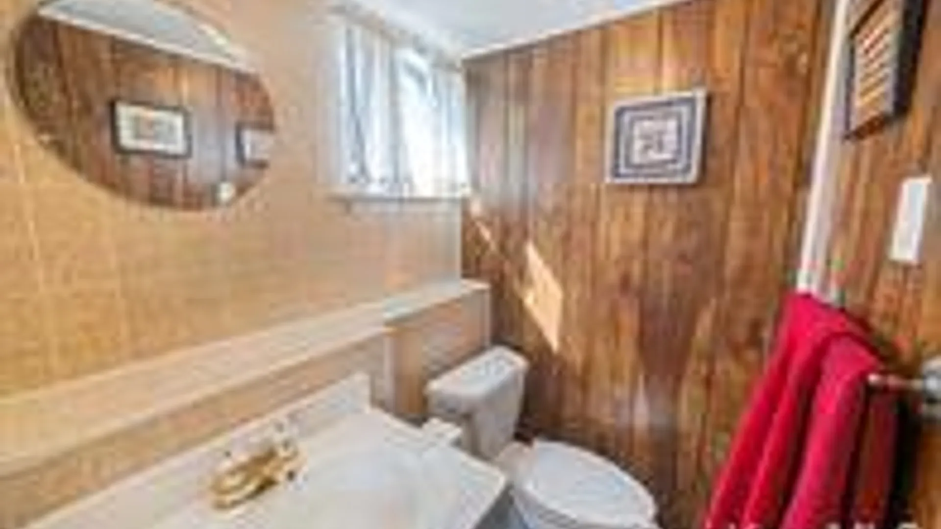 Property at 289 W 17th St, Deer Park, NY 11729 28