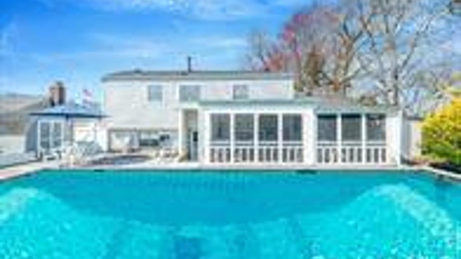Property at 289 W 17th St, Deer Park, NY 11729 3