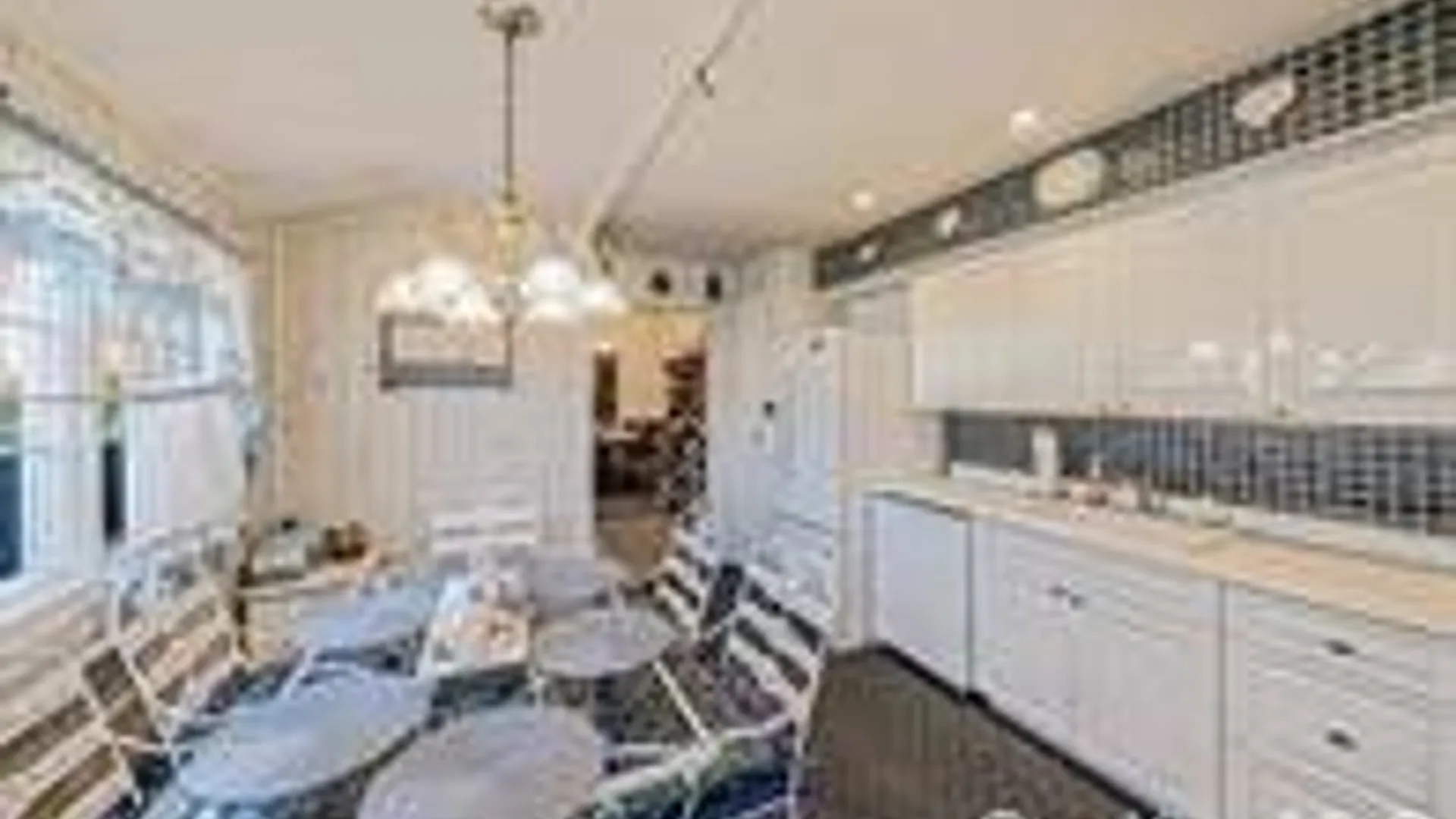 Property at 289 W 17th St, Deer Park, NY 11729 8